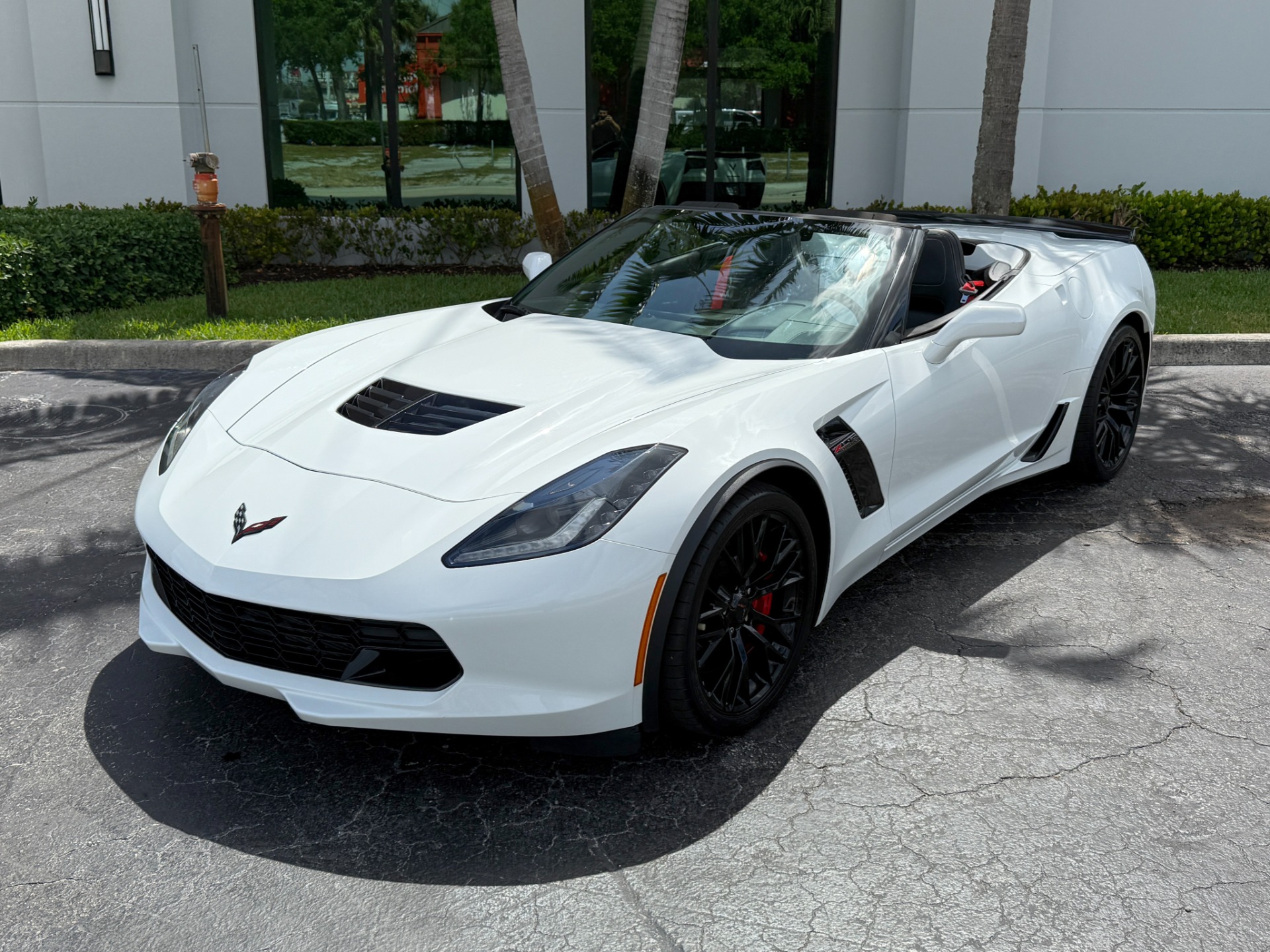 Used-2019-Chevrolet-Corvette-Z06