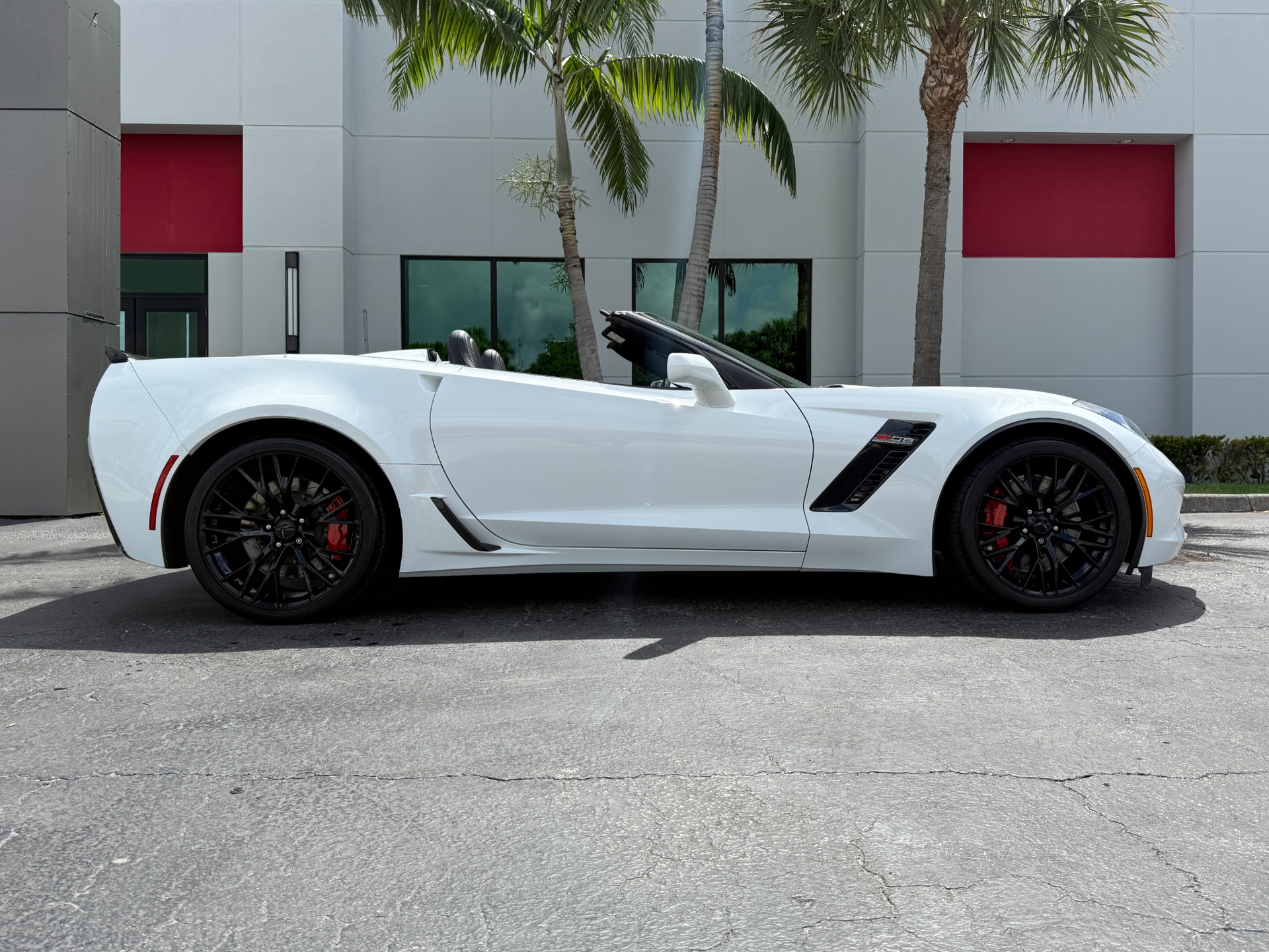 Used-2019-Chevrolet-Corvette-Z06