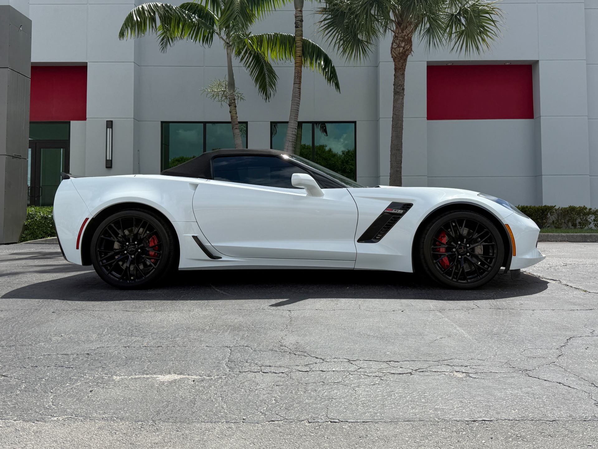 Used-2019-Chevrolet-Corvette-Z06