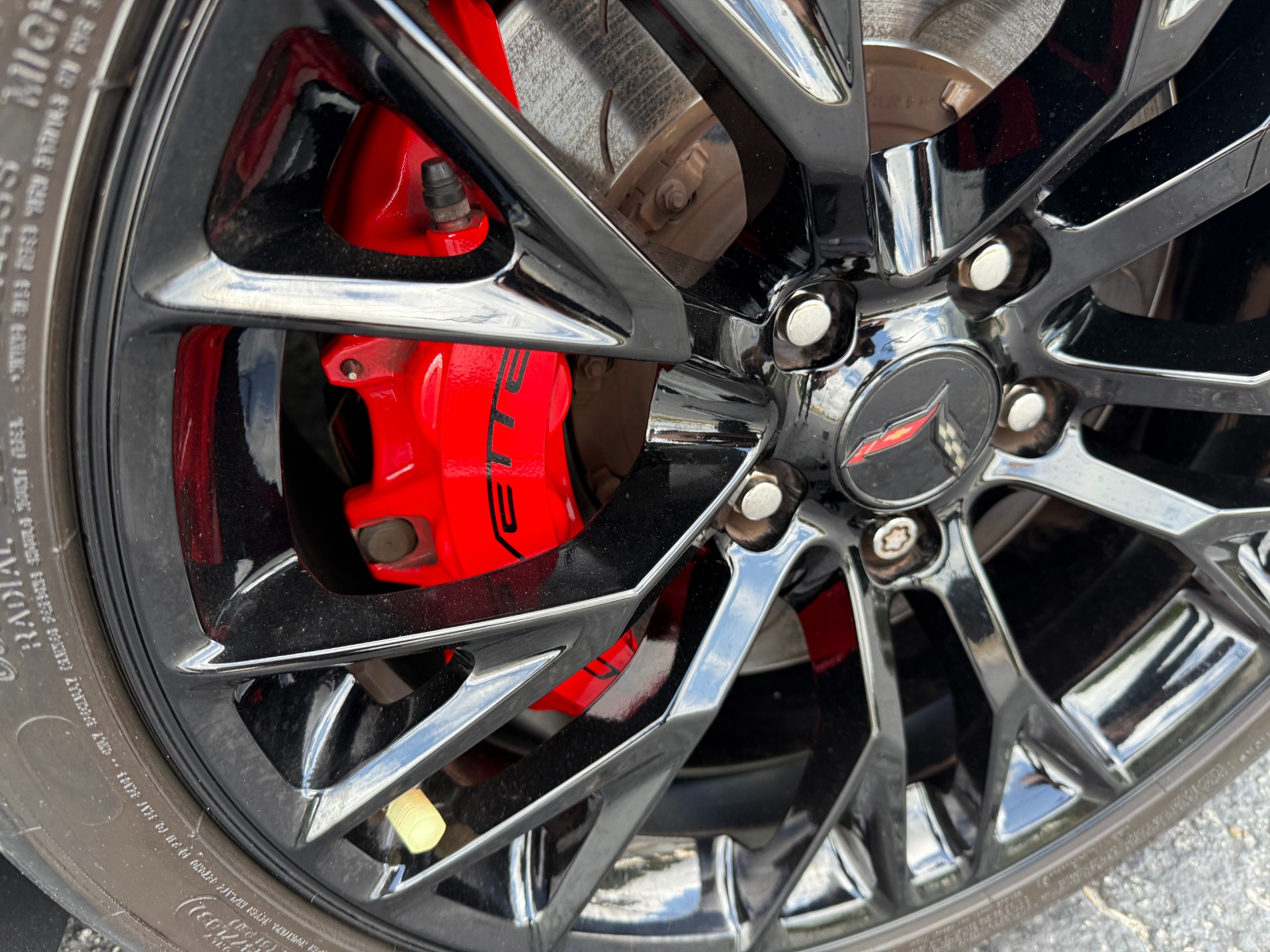 Used-2019-Chevrolet-Corvette-Z06