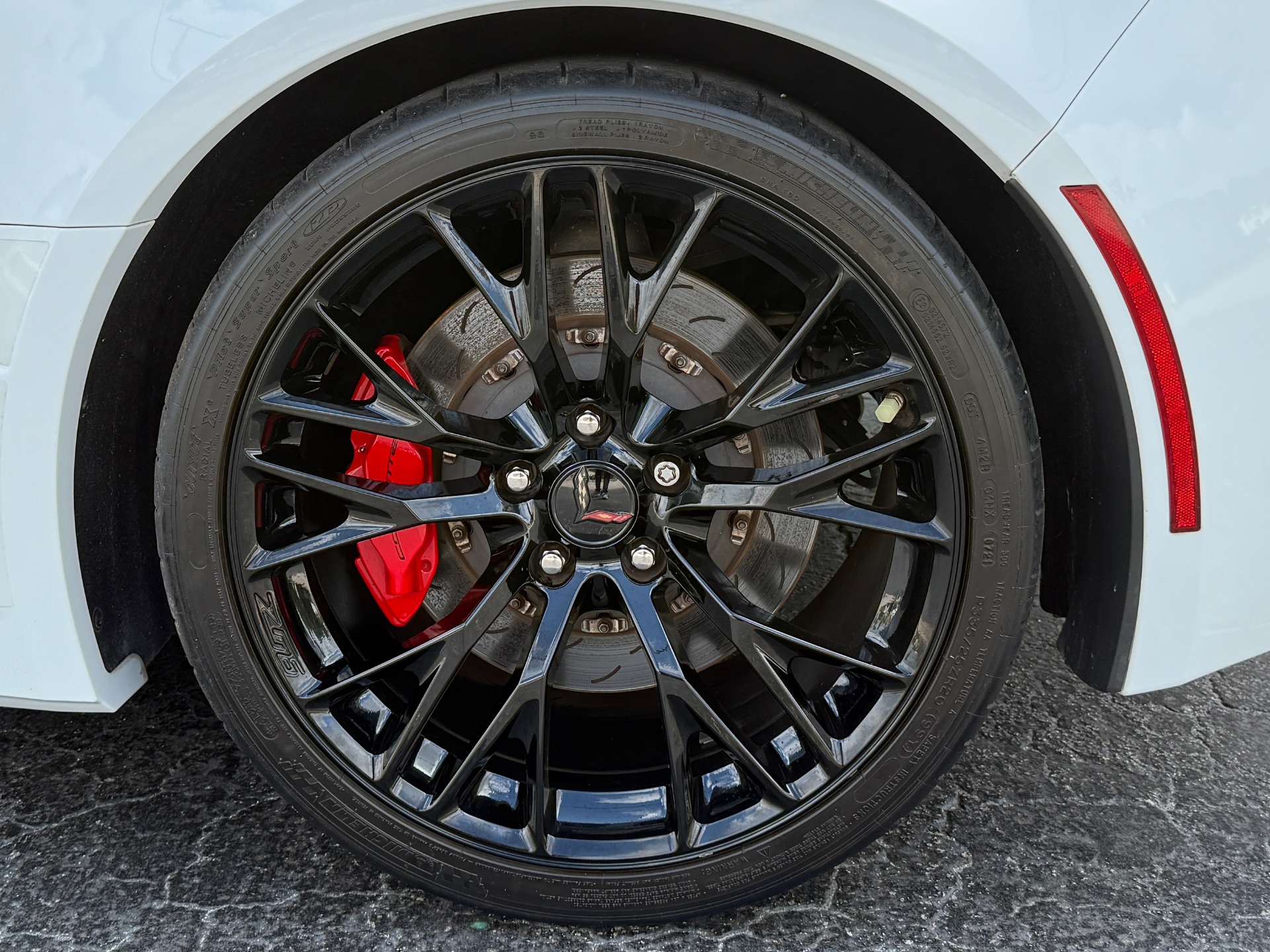 Used-2019-Chevrolet-Corvette-Z06
