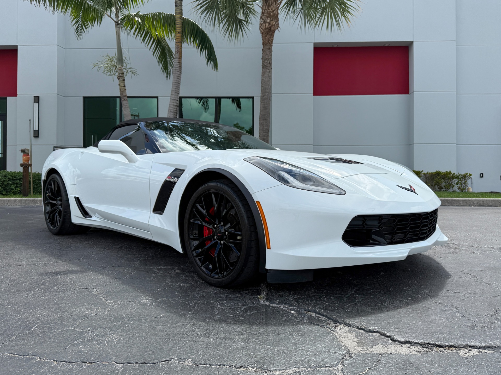 Used-2019-Chevrolet-Corvette-Z06