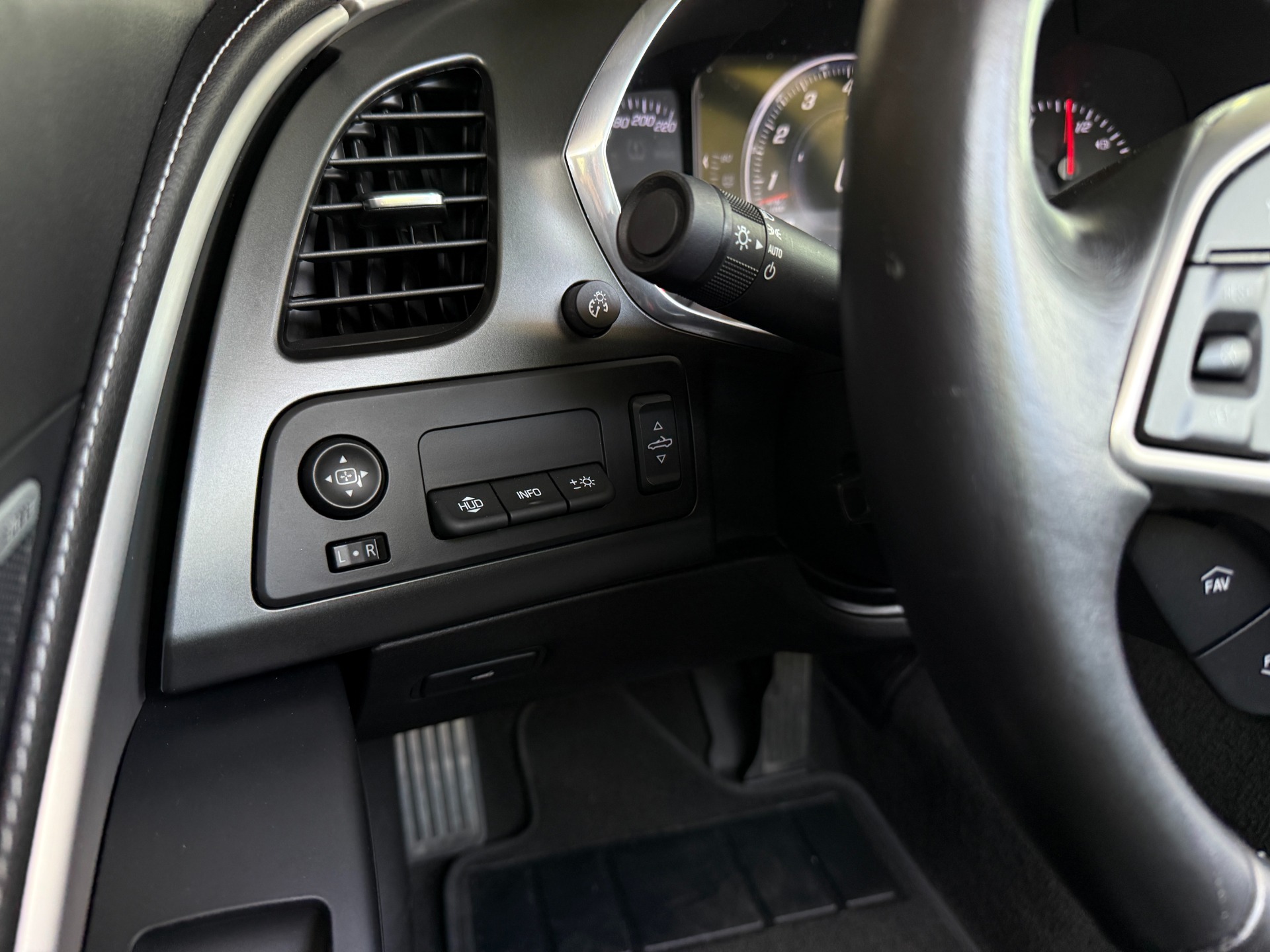 Used-2019-Chevrolet-Corvette-Z06