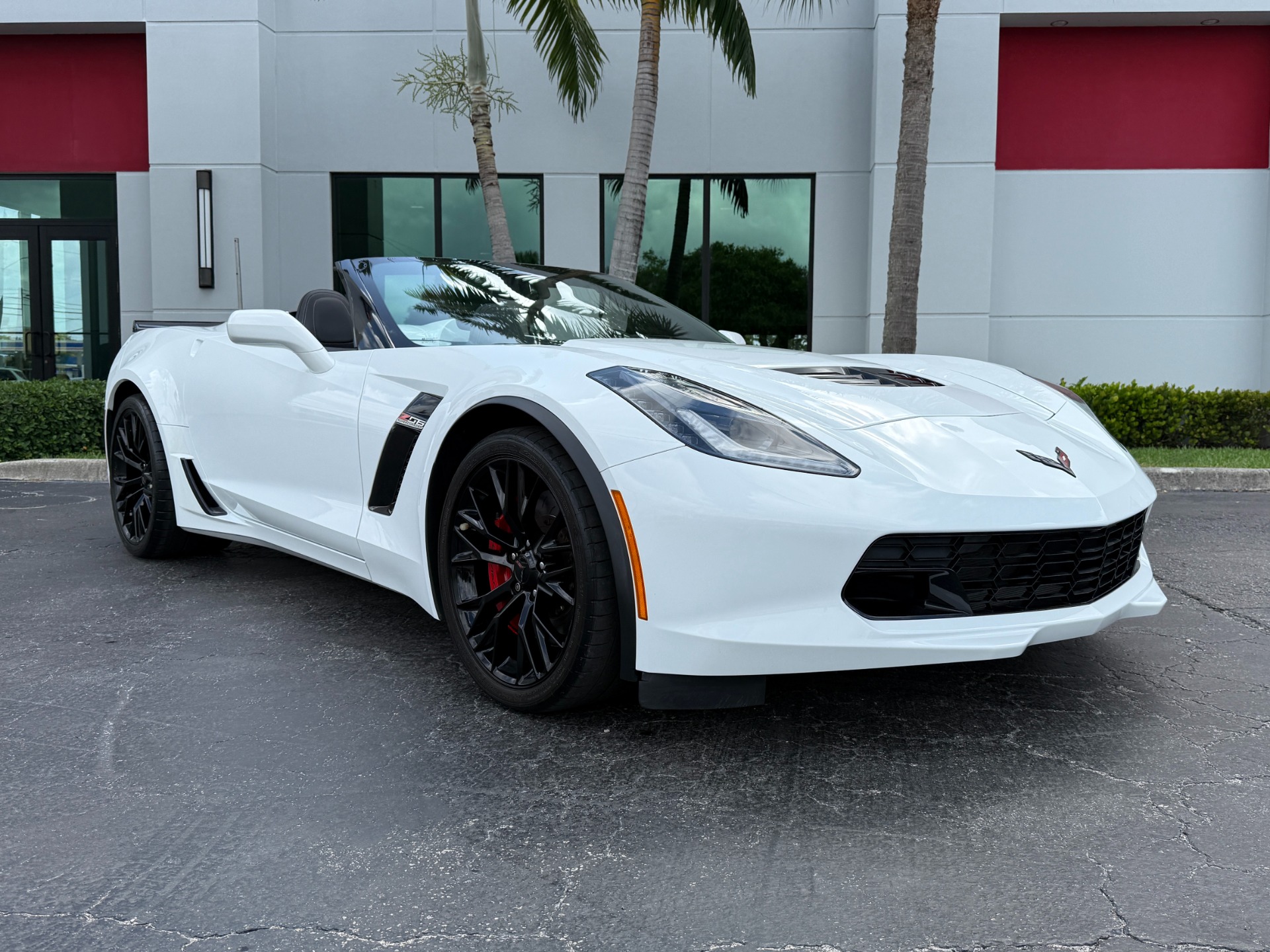 Used-2019-Chevrolet-Corvette-Z06
