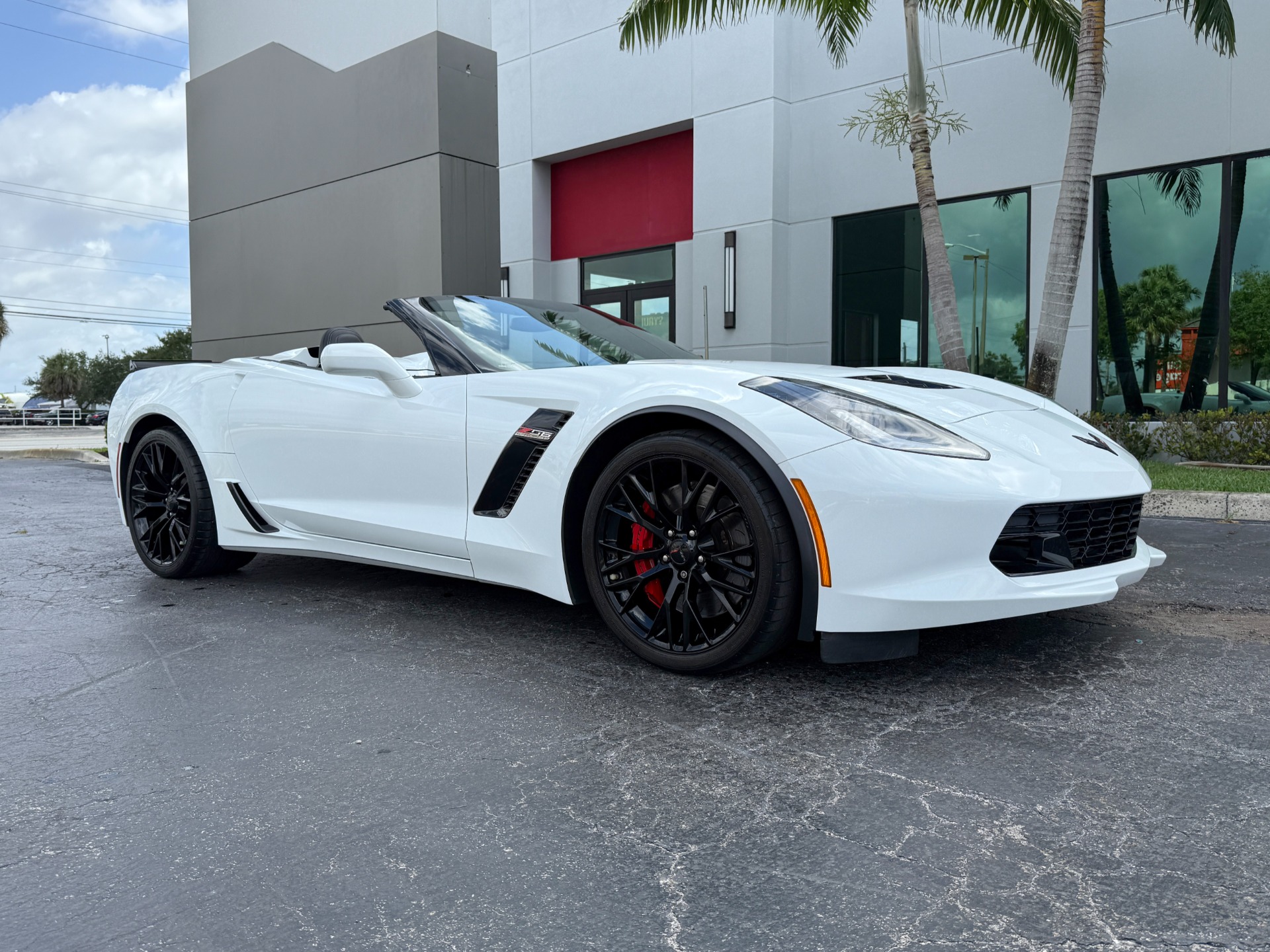 Used-2019-Chevrolet-Corvette-Z06