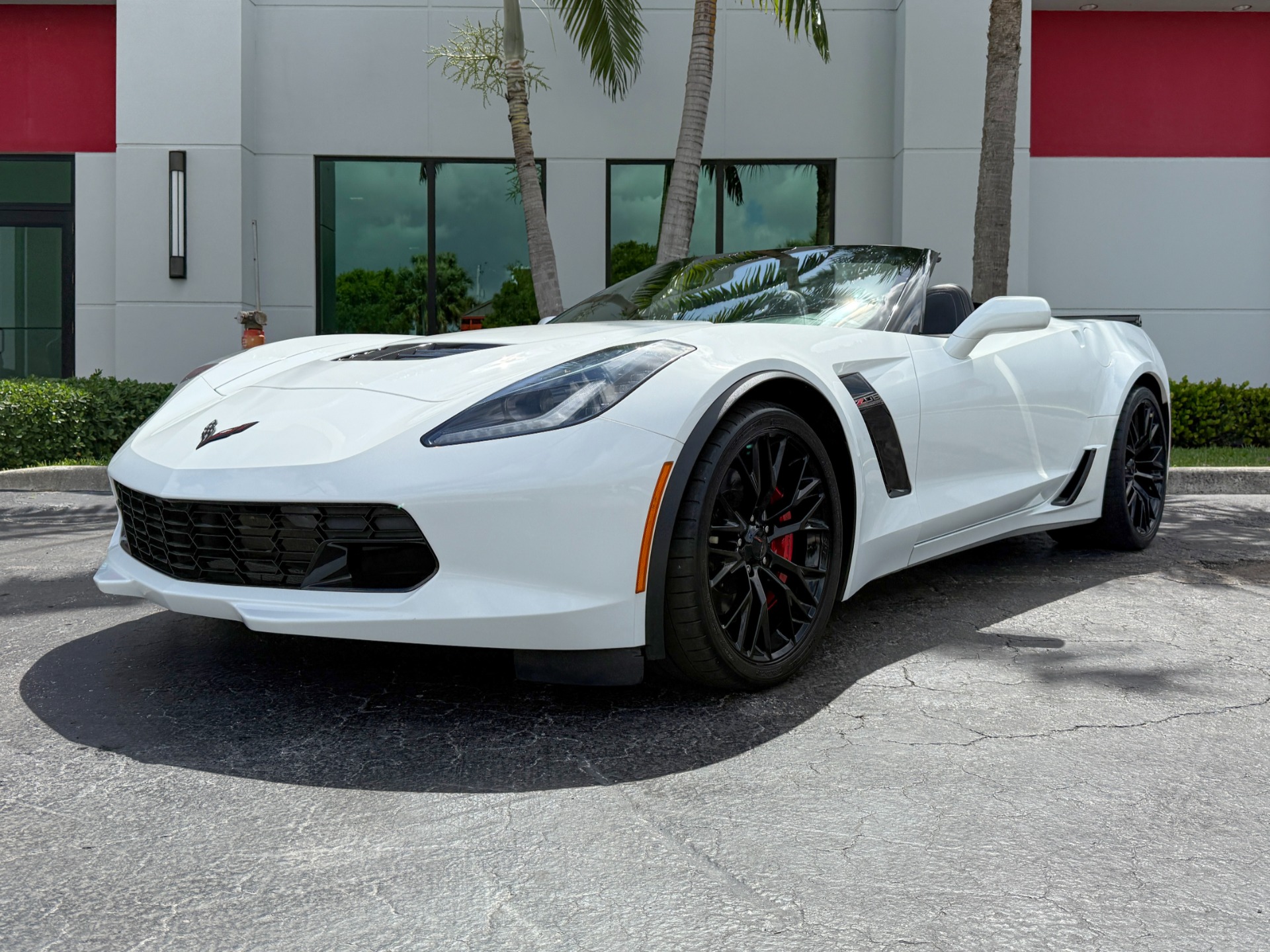 Used-2019-Chevrolet-Corvette-Z06
