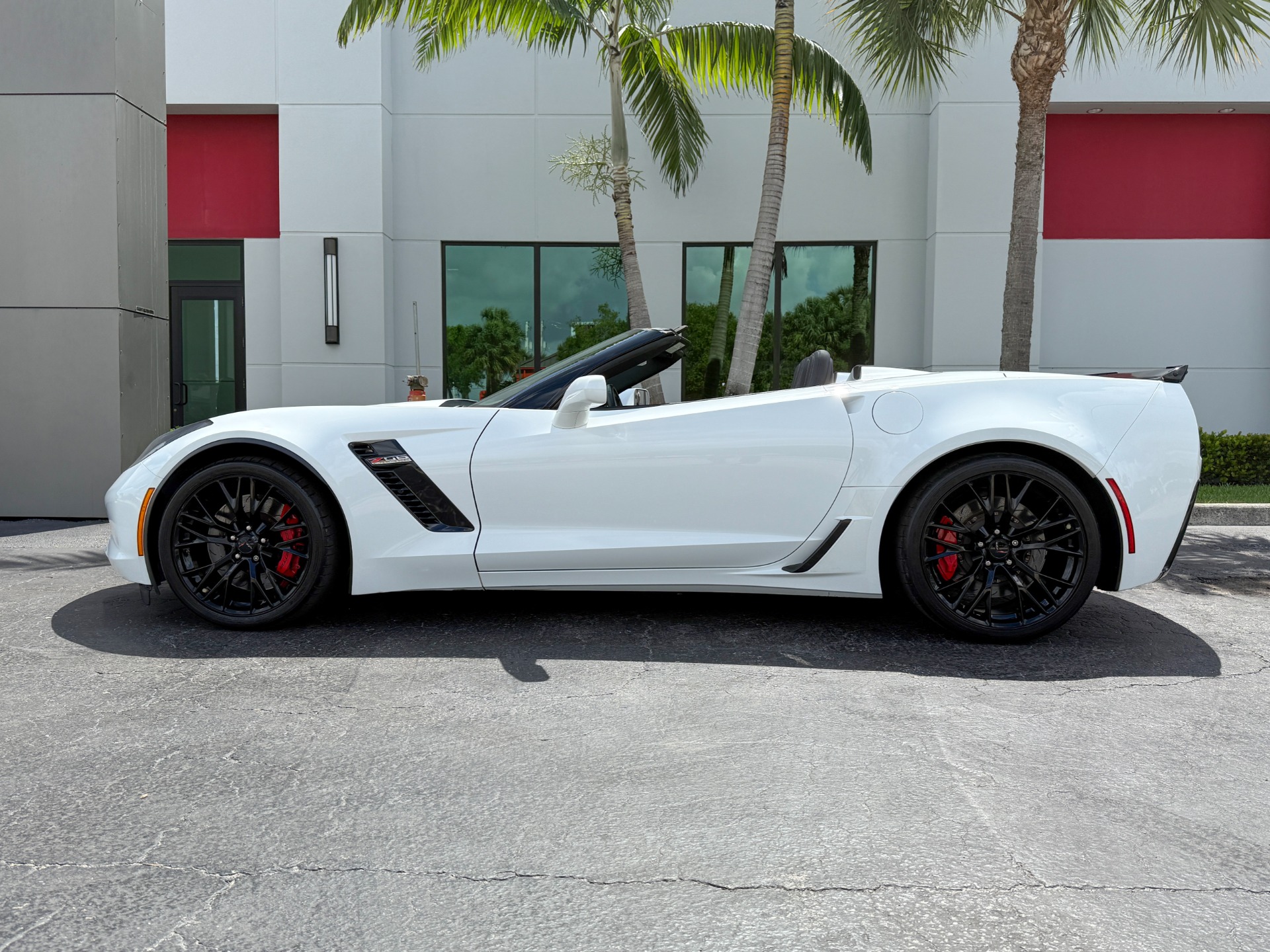 Used-2019-Chevrolet-Corvette-Z06