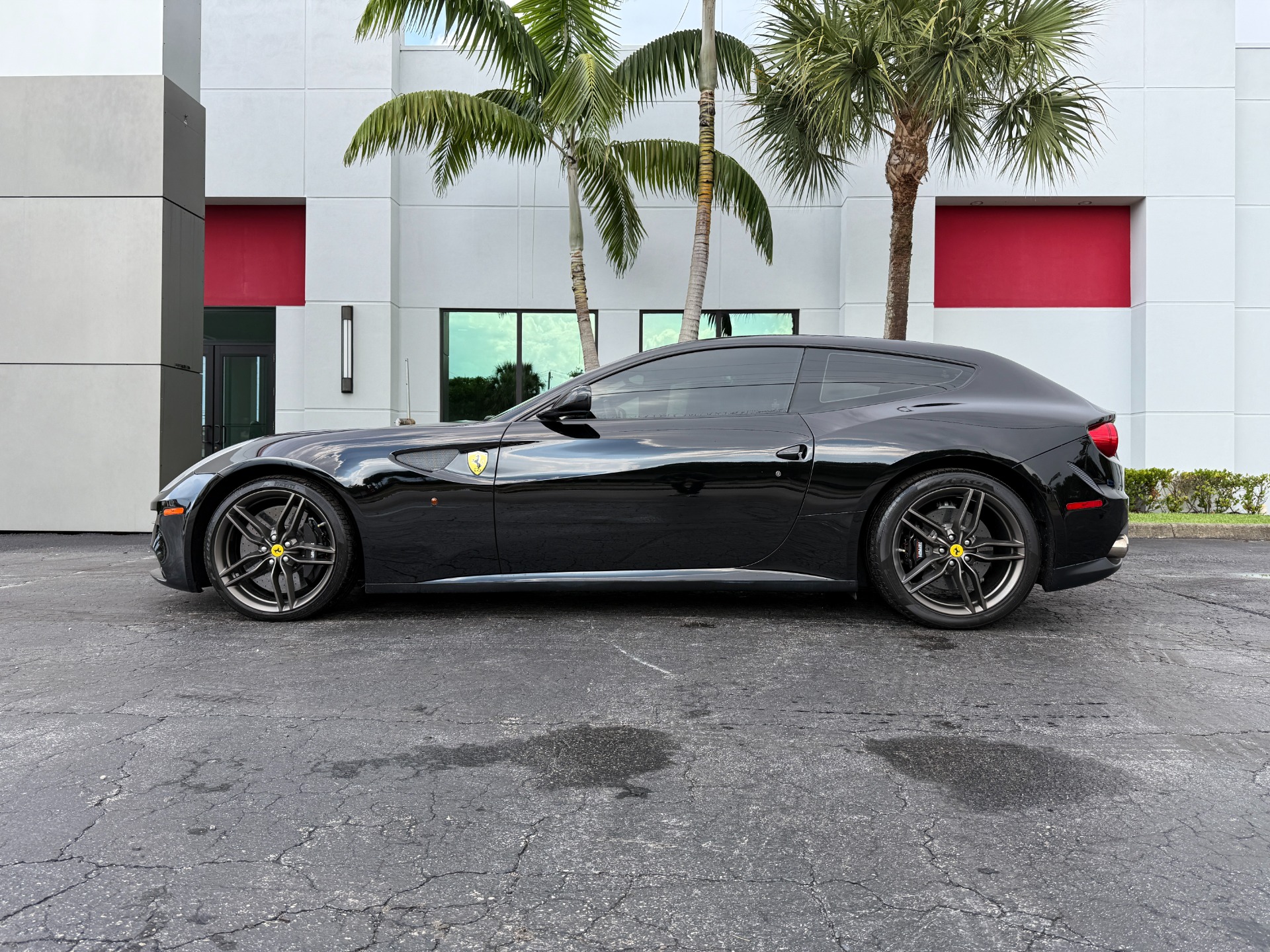 Used-2015-Ferrari-FF