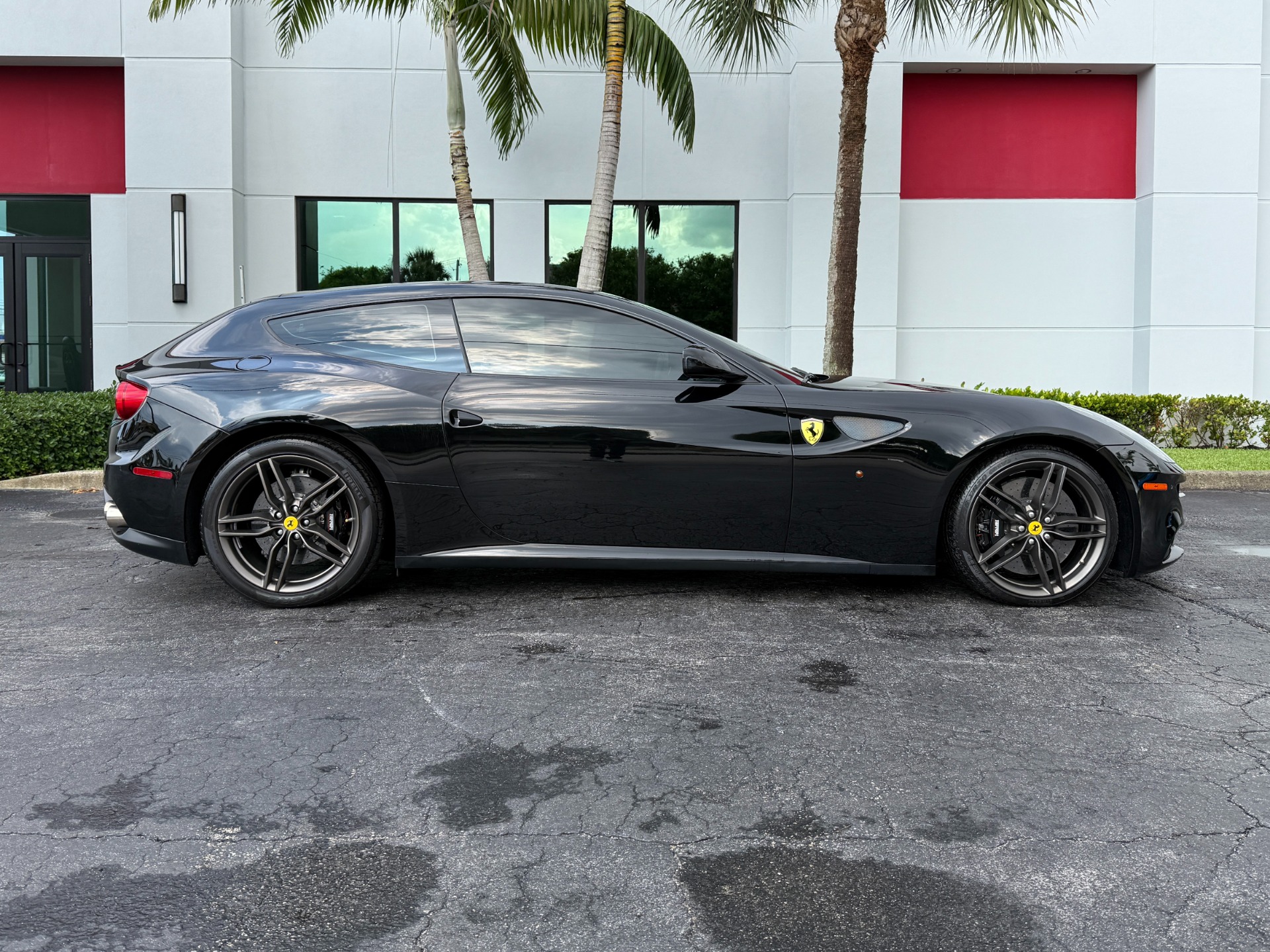 Used-2015-Ferrari-FF
