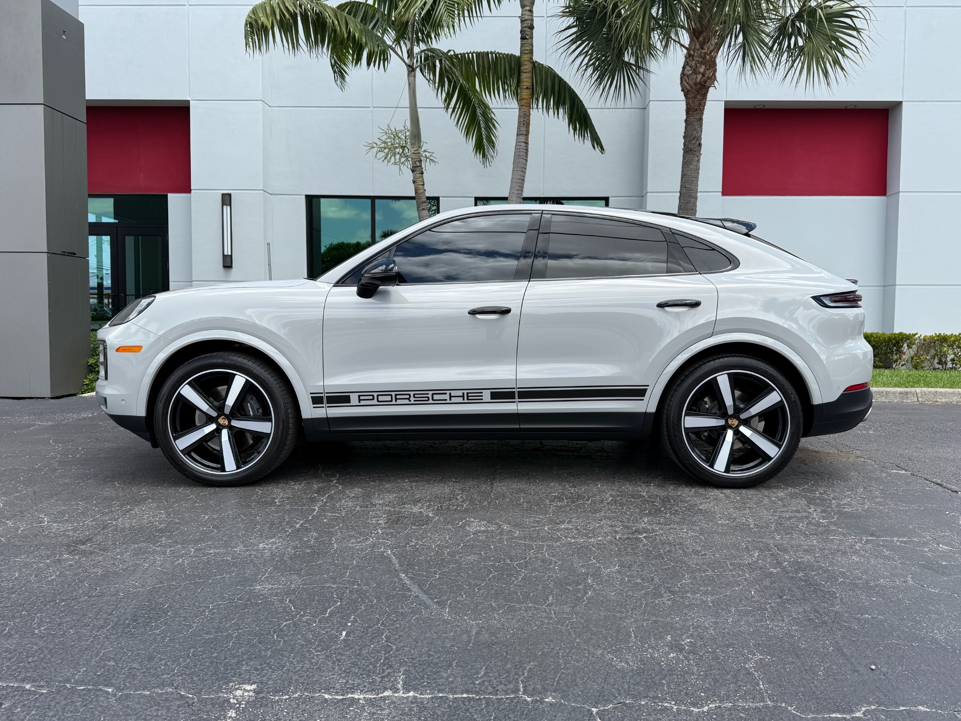 Used-2024-Porsche-Cayenne-Coupe