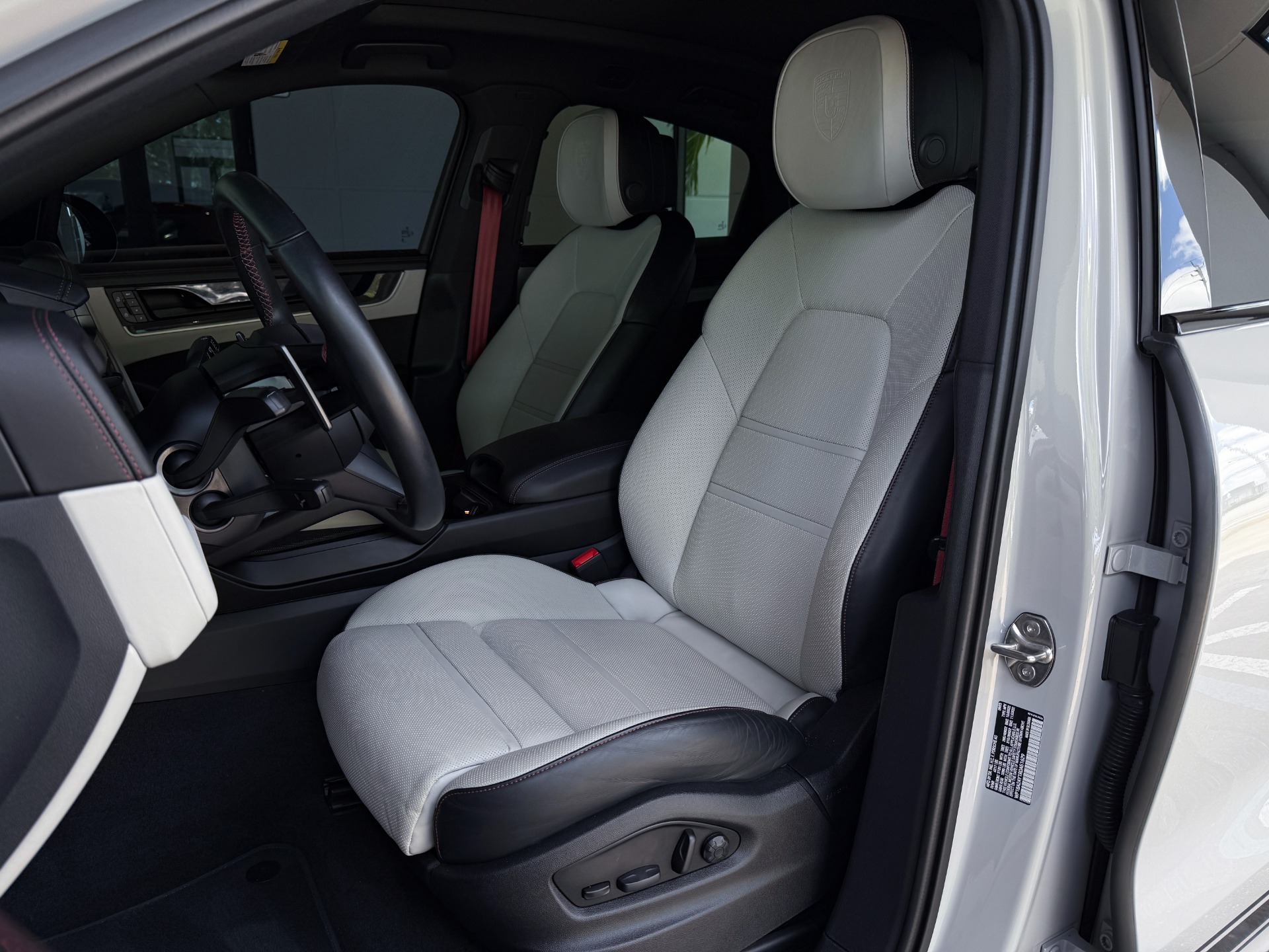 Used-2024-Porsche-Cayenne-Coupe