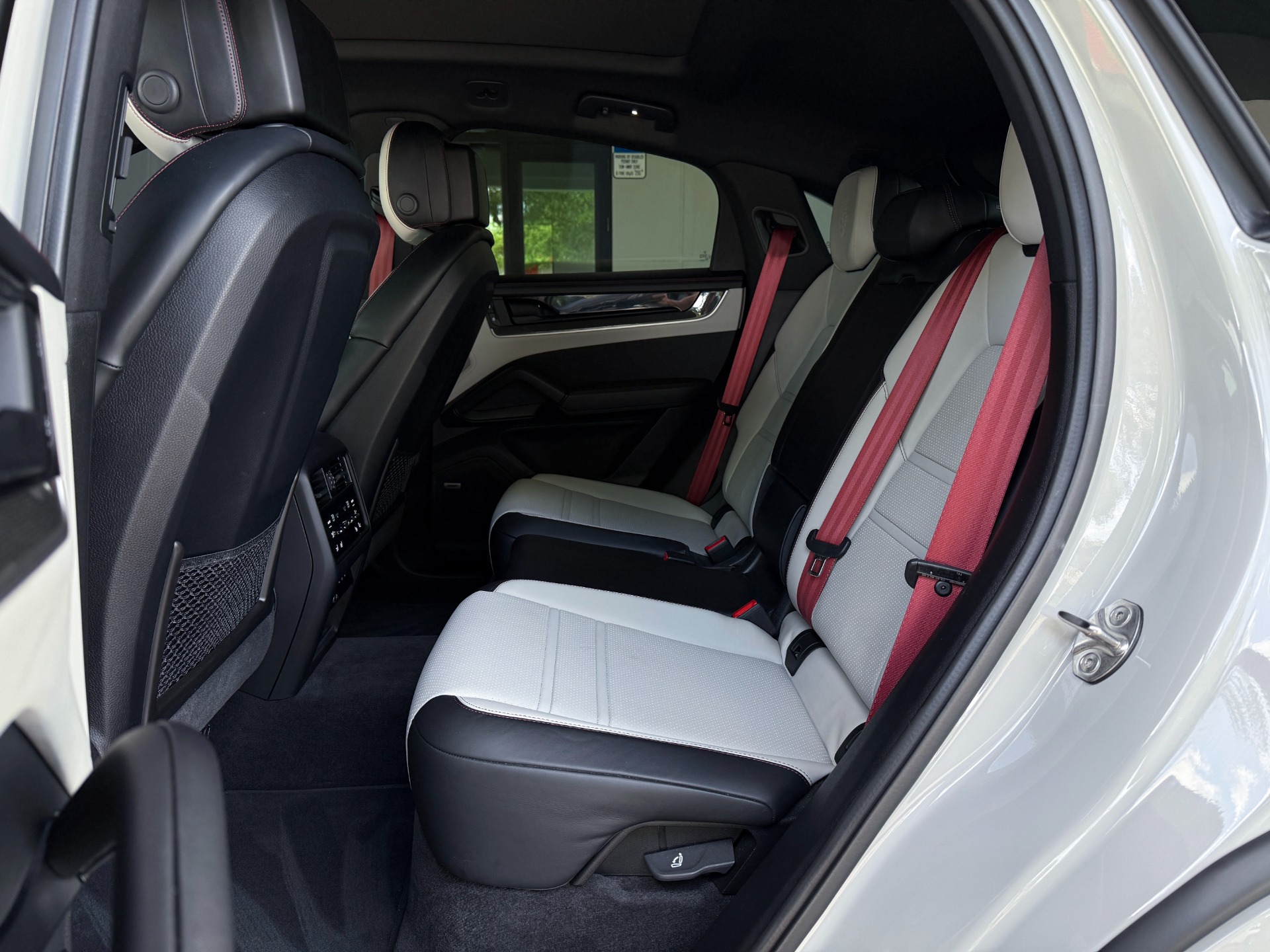 Used-2024-Porsche-Cayenne-Coupe