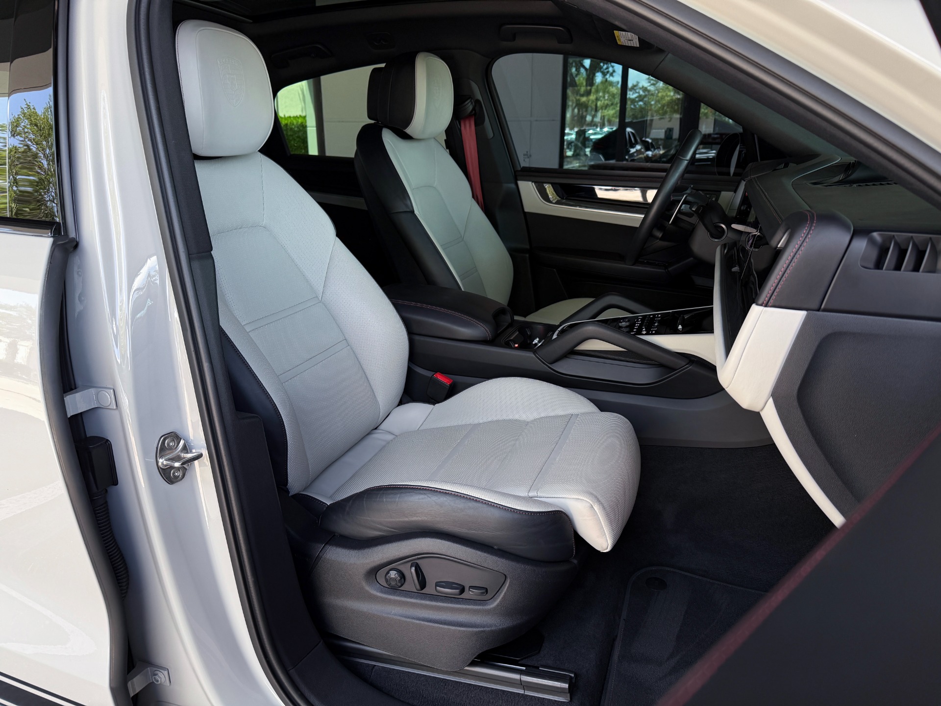 Used-2024-Porsche-Cayenne-Coupe