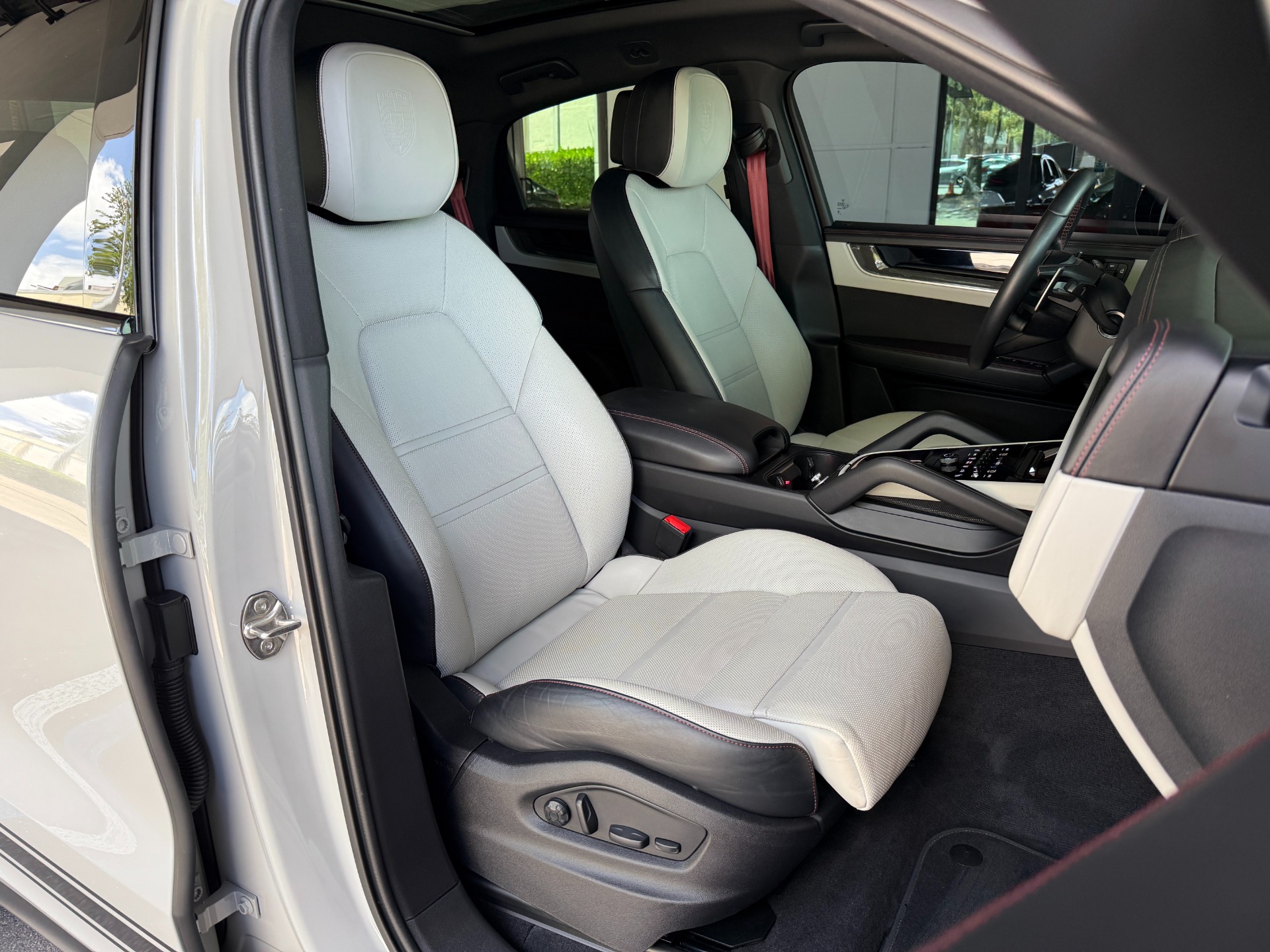 Used-2024-Porsche-Cayenne-Coupe