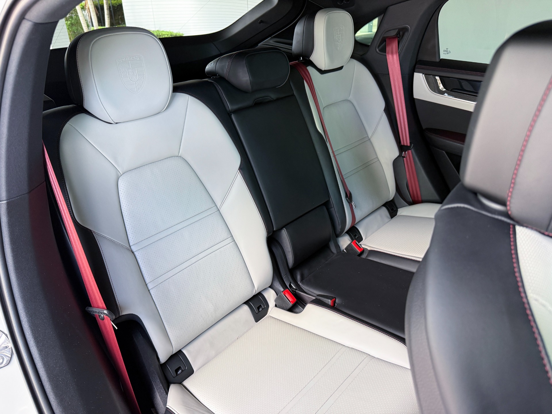 Used-2024-Porsche-Cayenne-Coupe