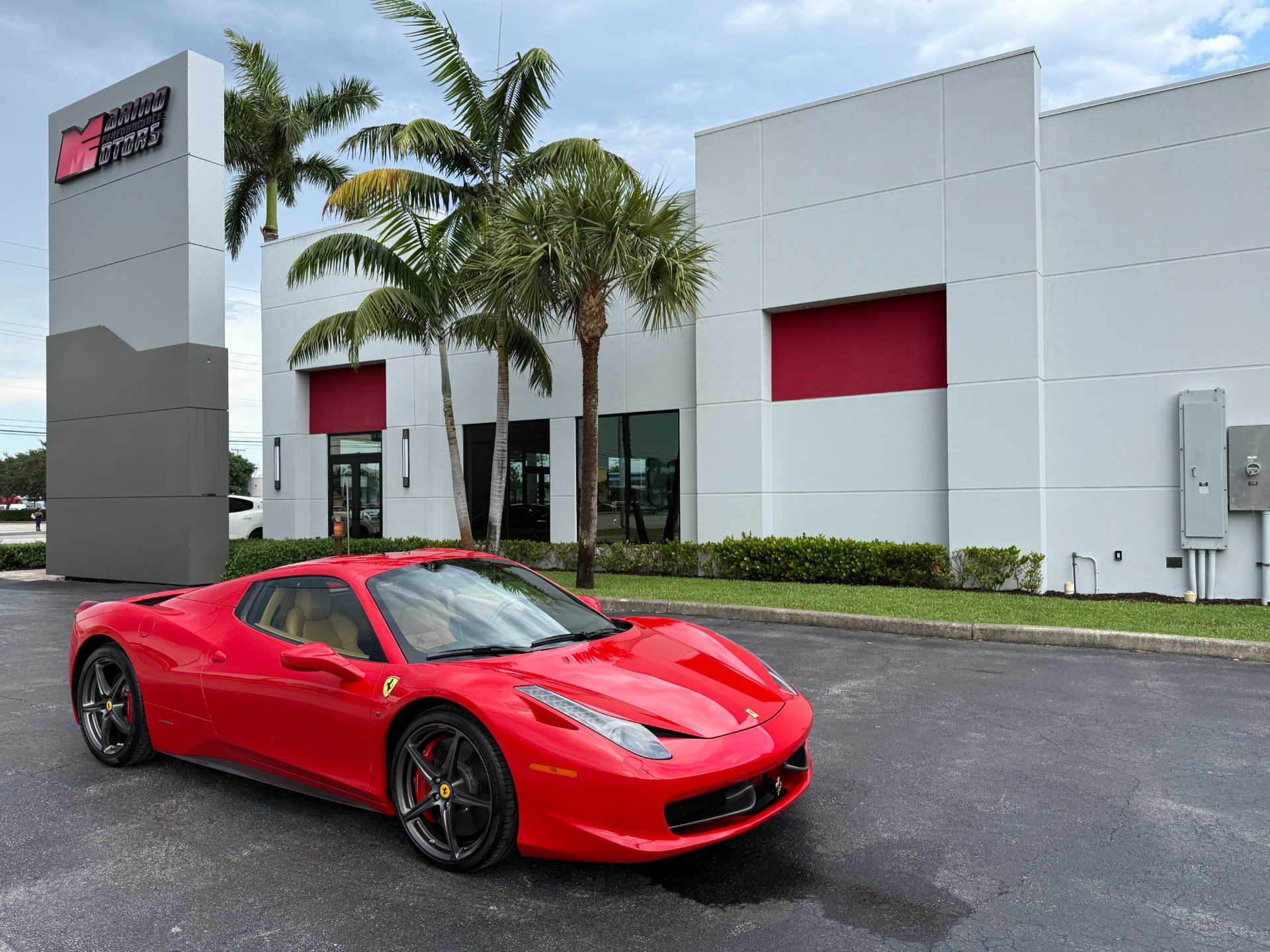 Used-2013-Ferrari-458-Spider