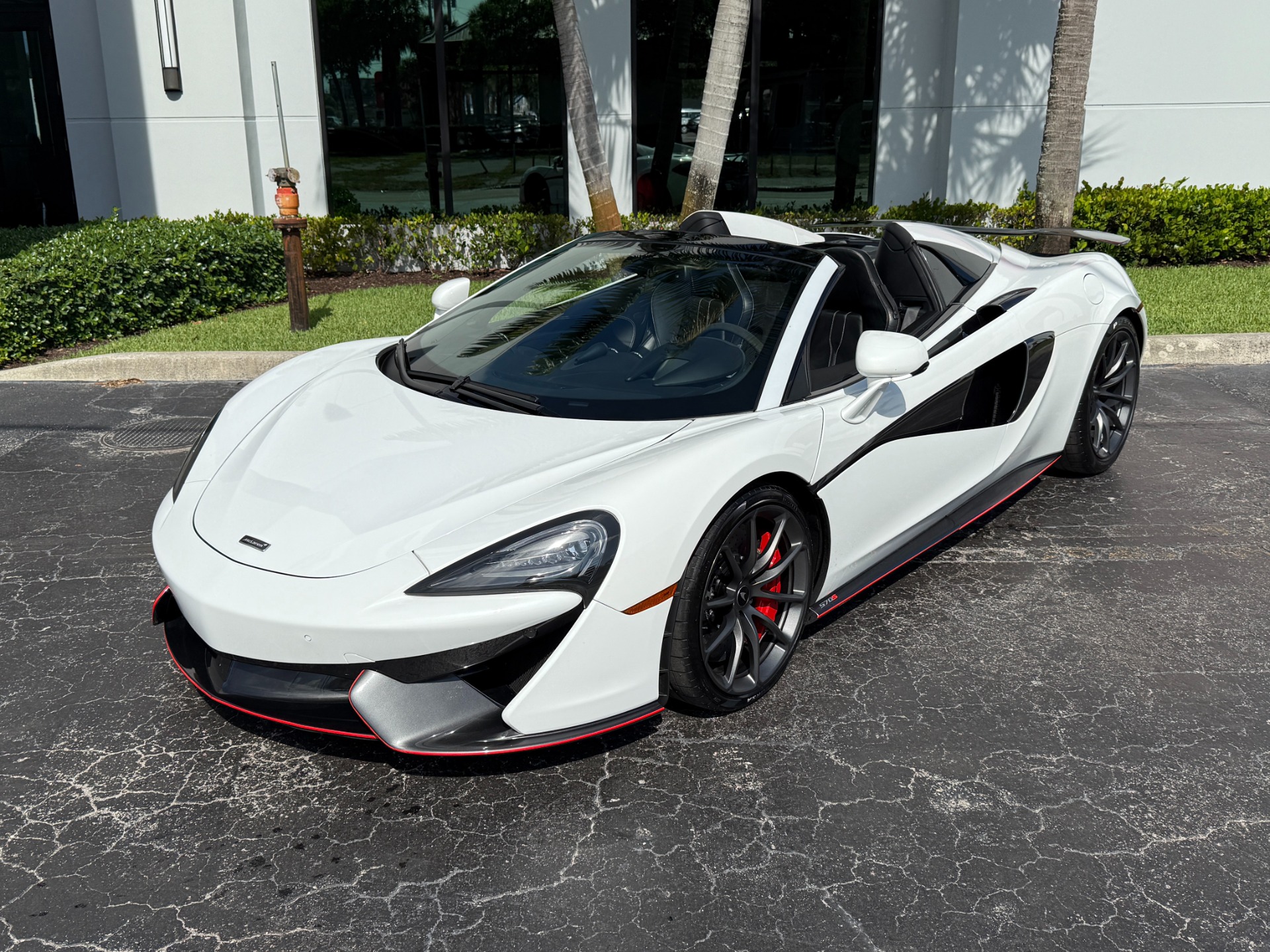 Used-2019-McLaren-570S-Spider