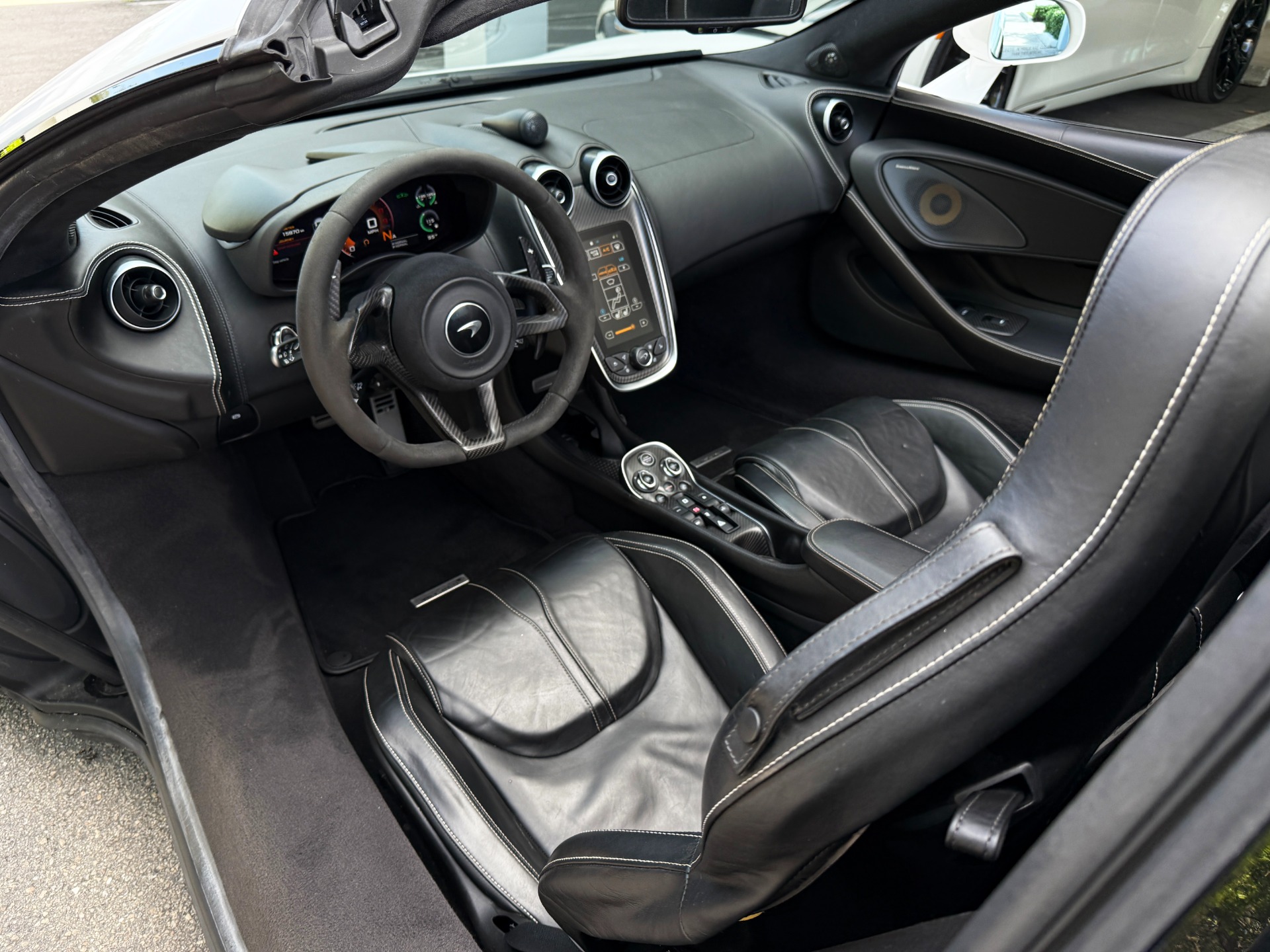 Used-2019-McLaren-570S-Spider