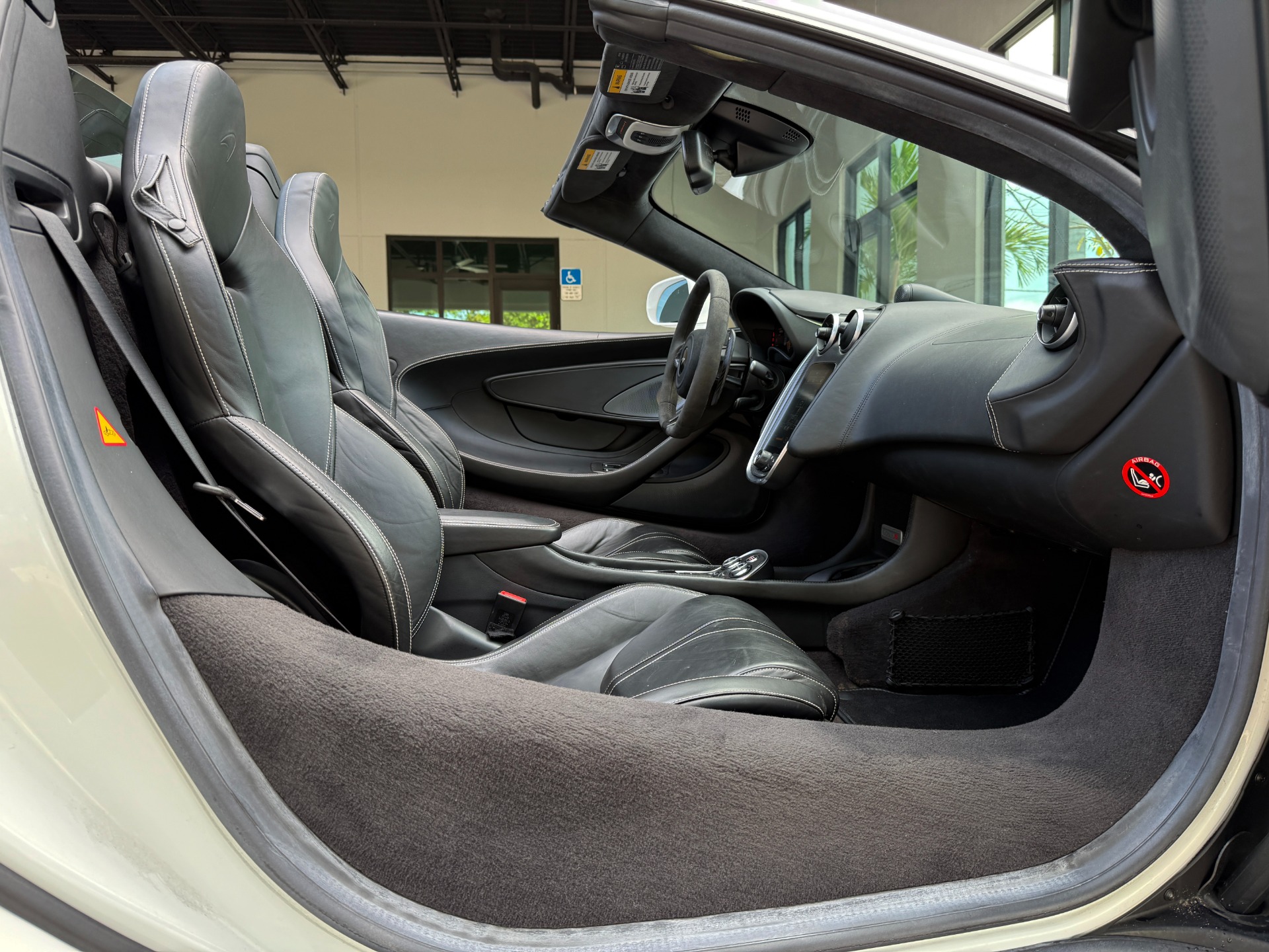 Used-2019-McLaren-570S-Spider