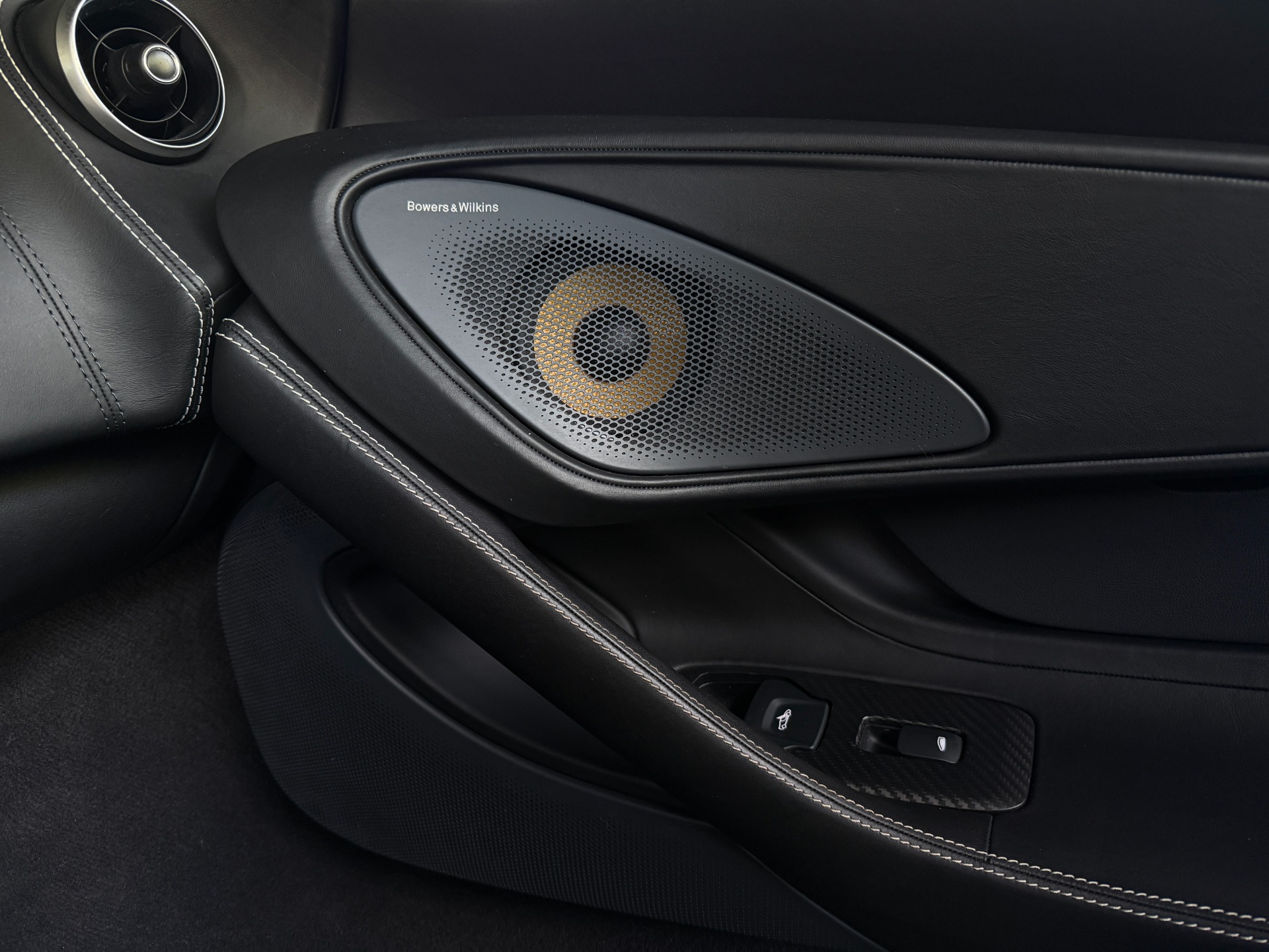 Used-2019-McLaren-570S-Spider