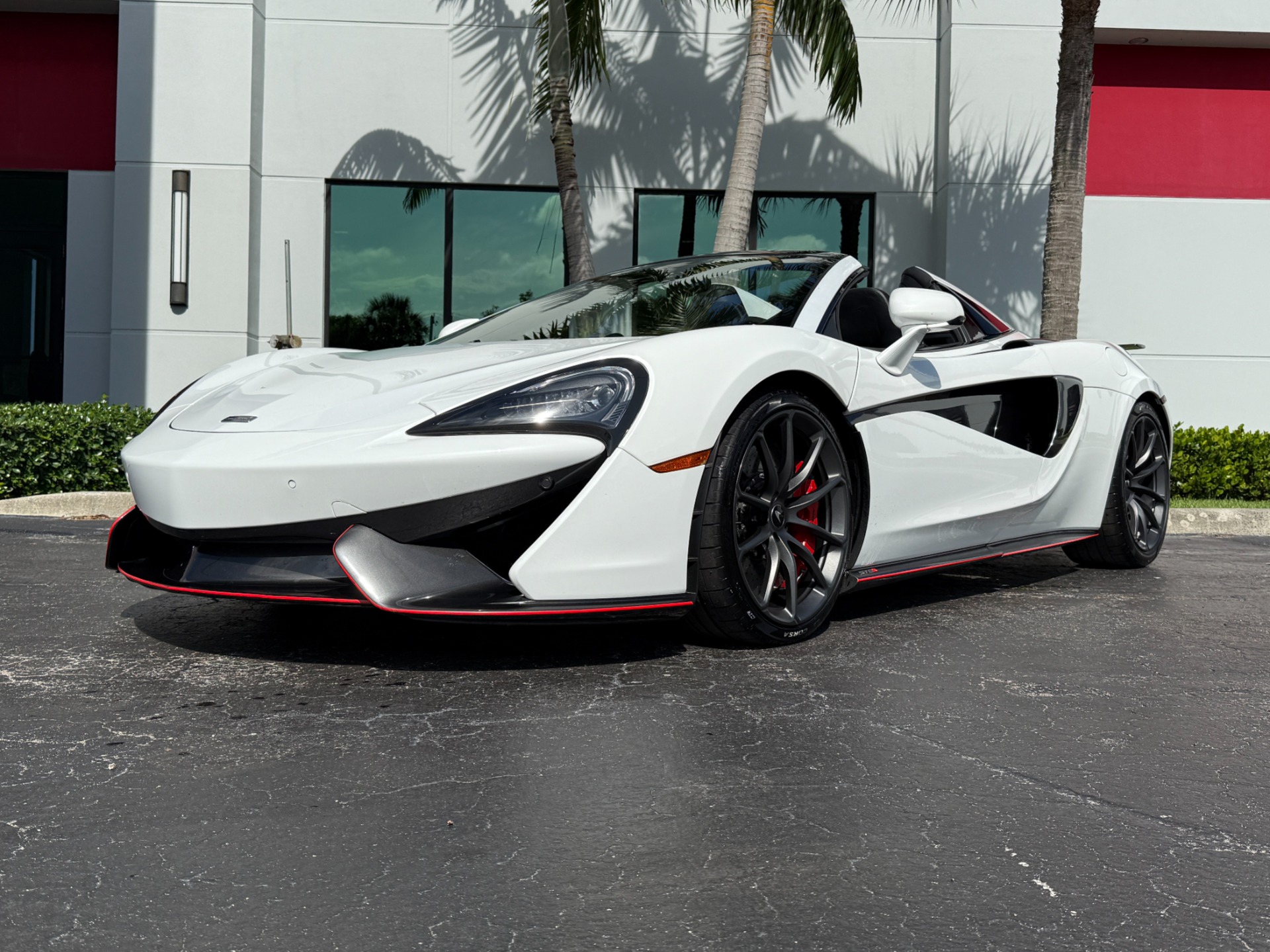 Used-2019-McLaren-570S-Spider