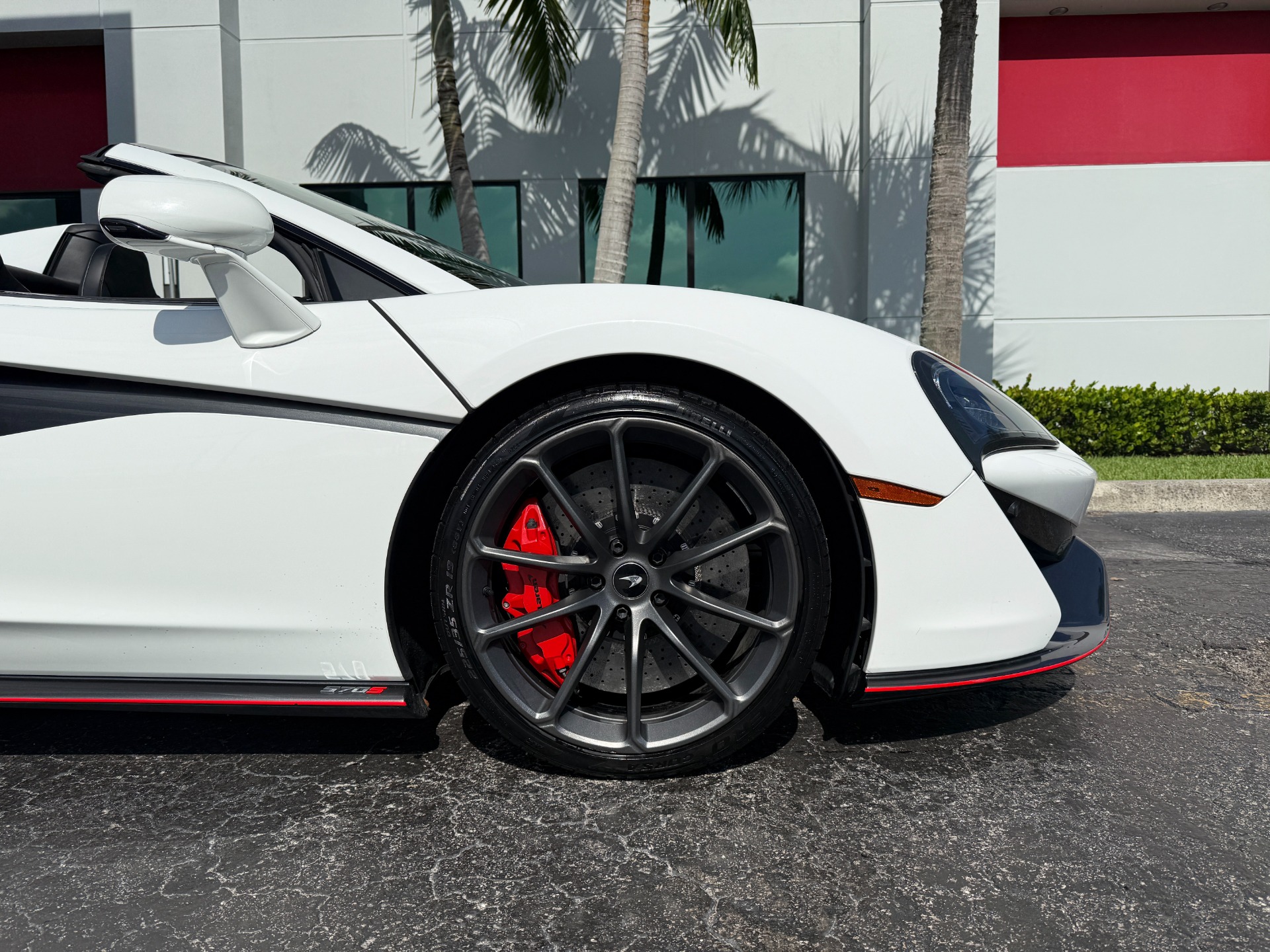 Used-2019-McLaren-570S-Spider