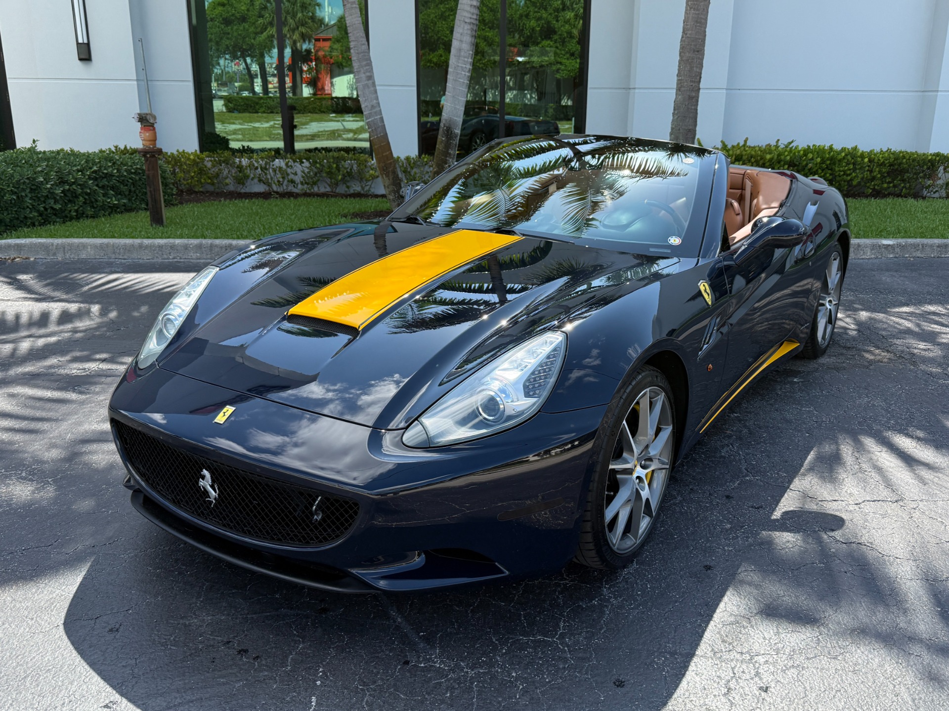 Used-2014-Ferrari-California