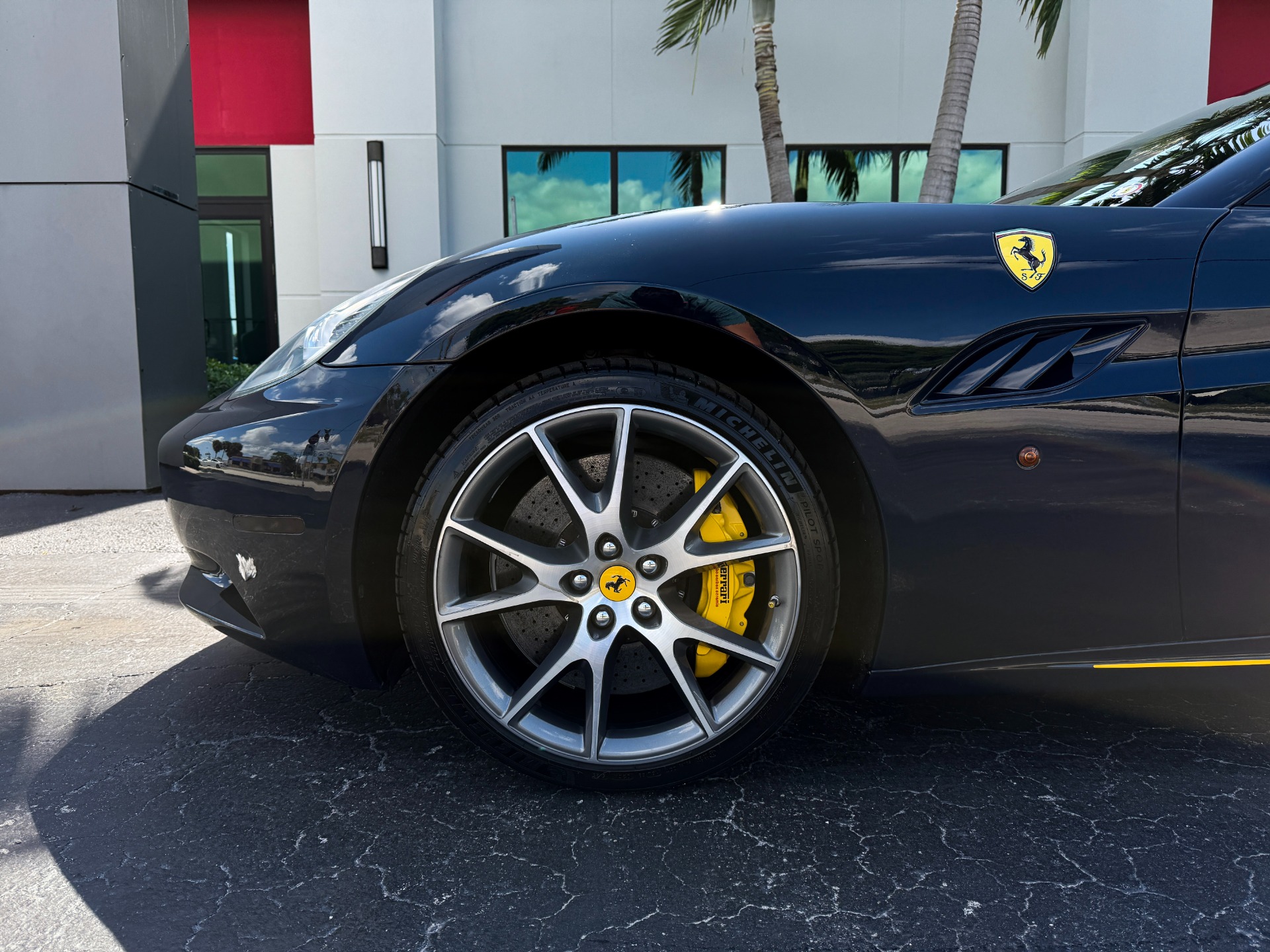 Used-2014-Ferrari-California