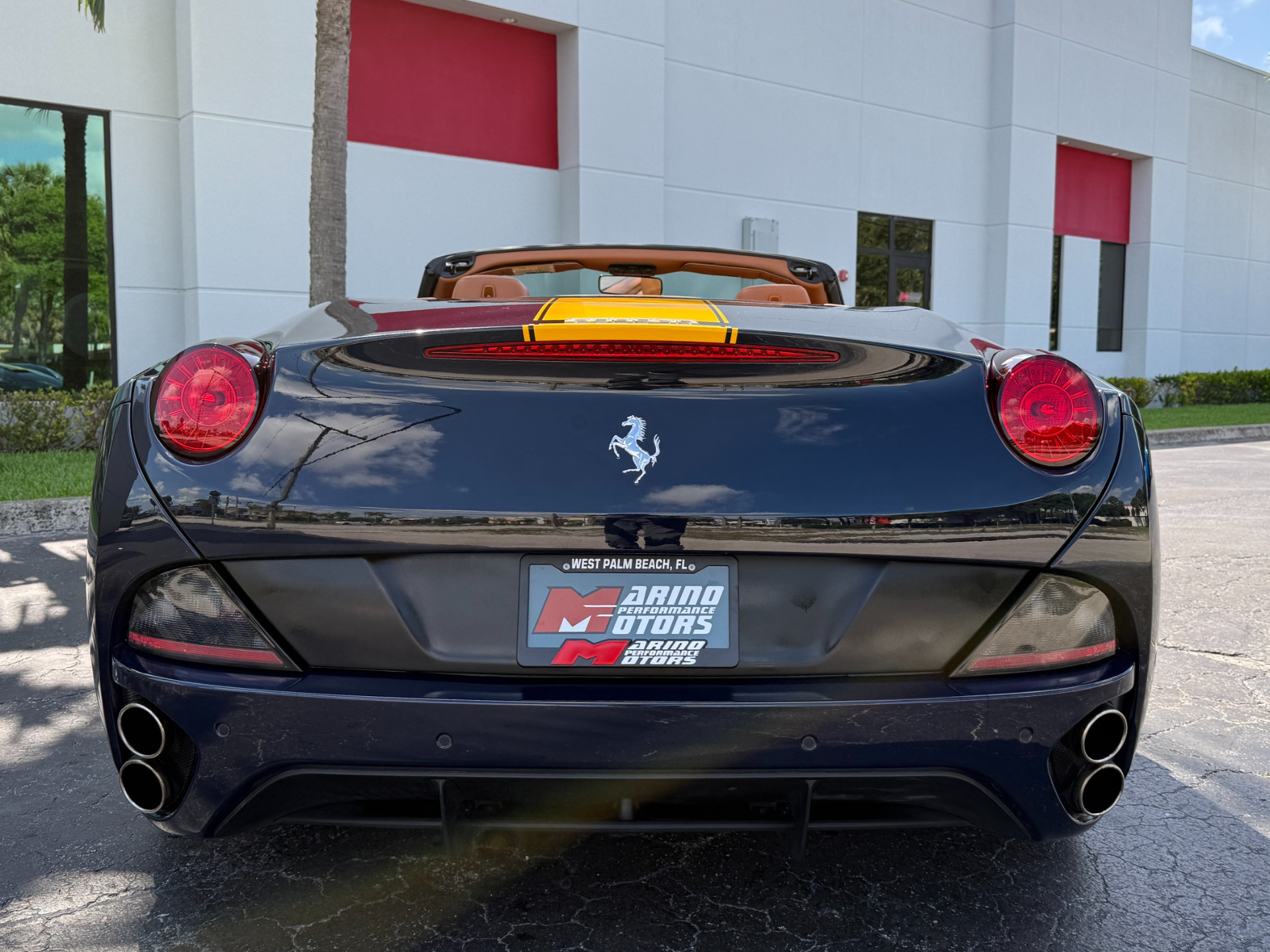 Used-2014-Ferrari-California