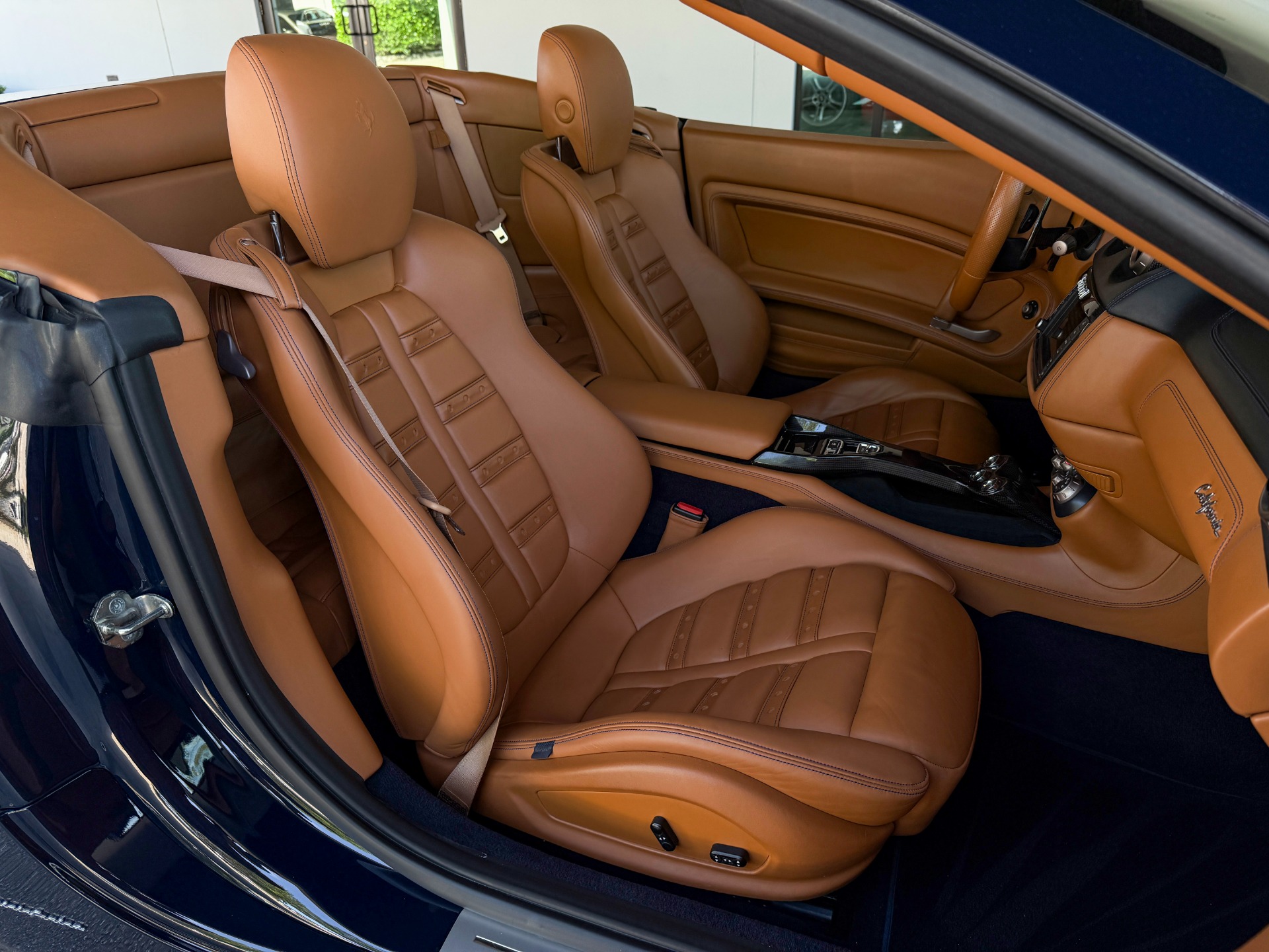 Used-2014-Ferrari-California