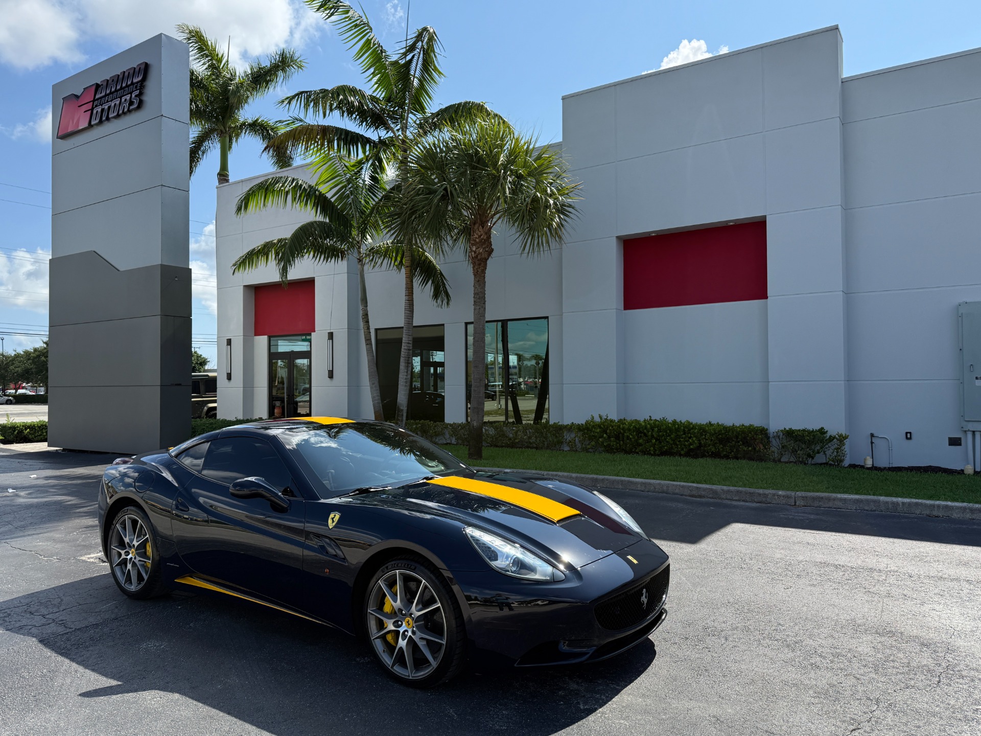 Used-2014-Ferrari-California