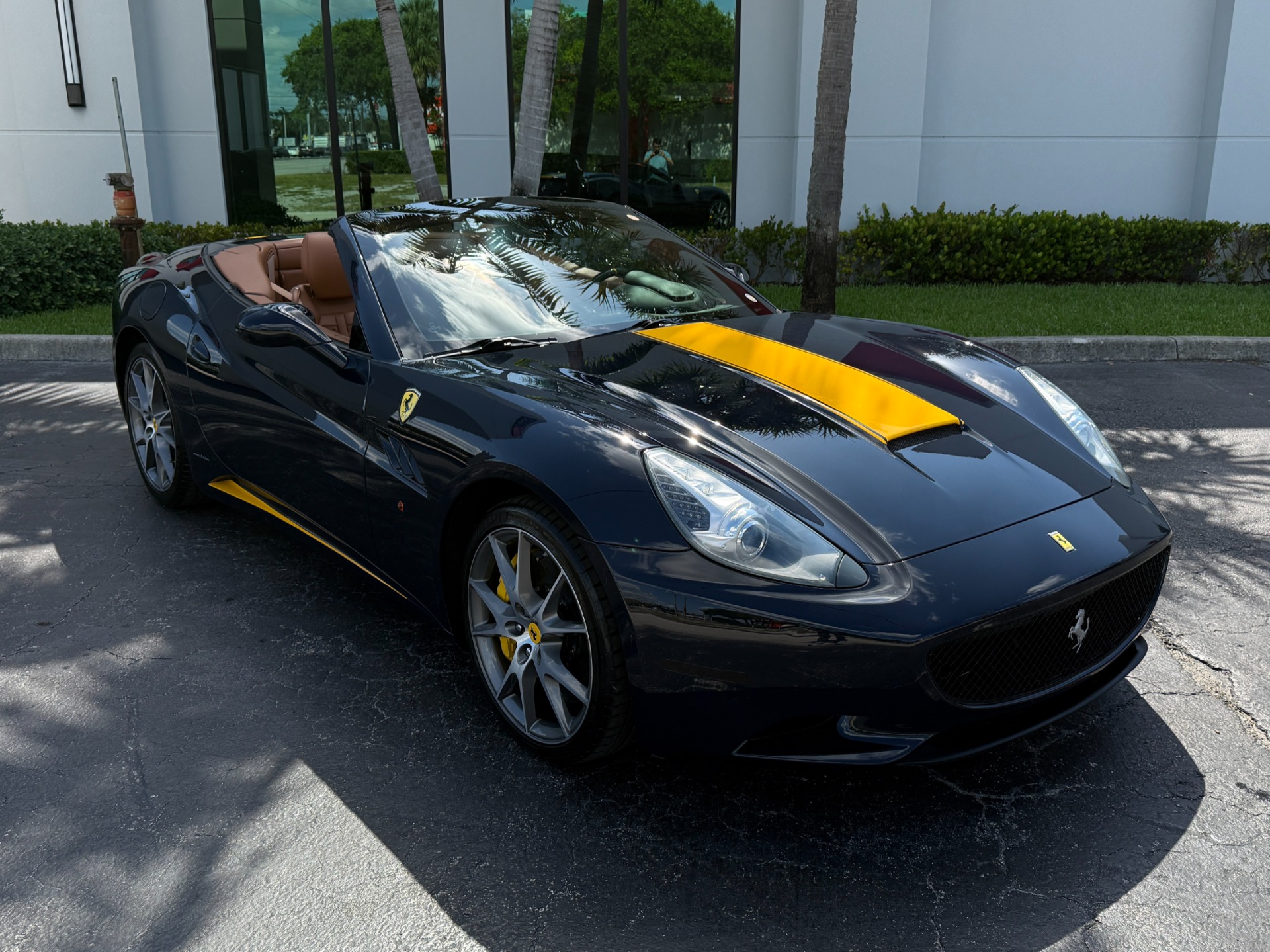 Used-2014-Ferrari-California