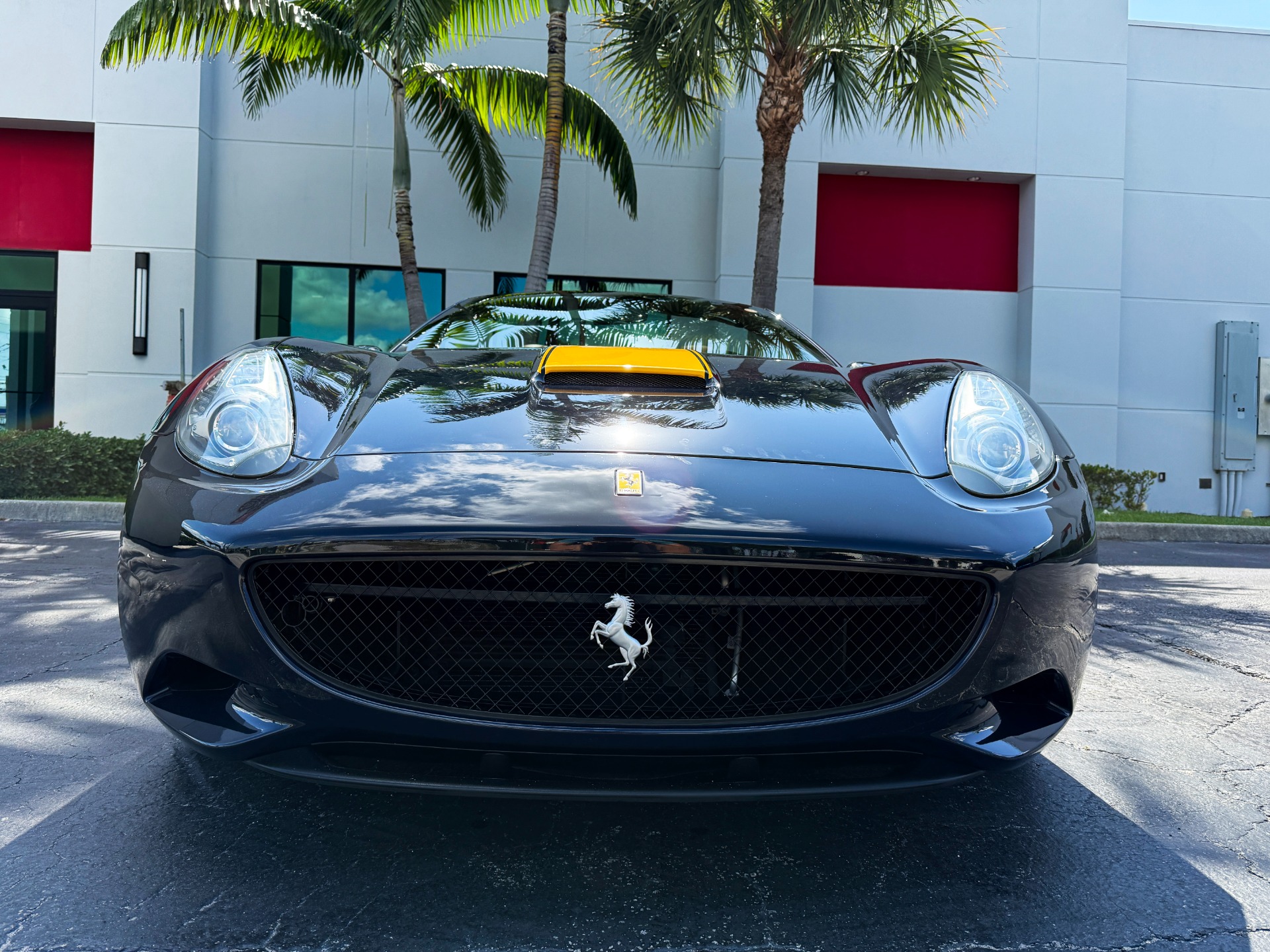 Used-2014-Ferrari-California