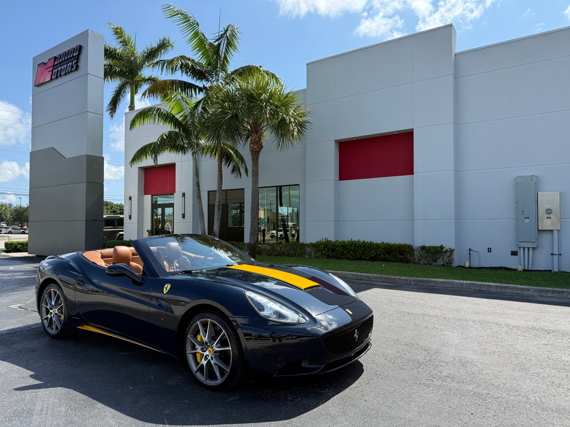 Used-2014-Ferrari-California