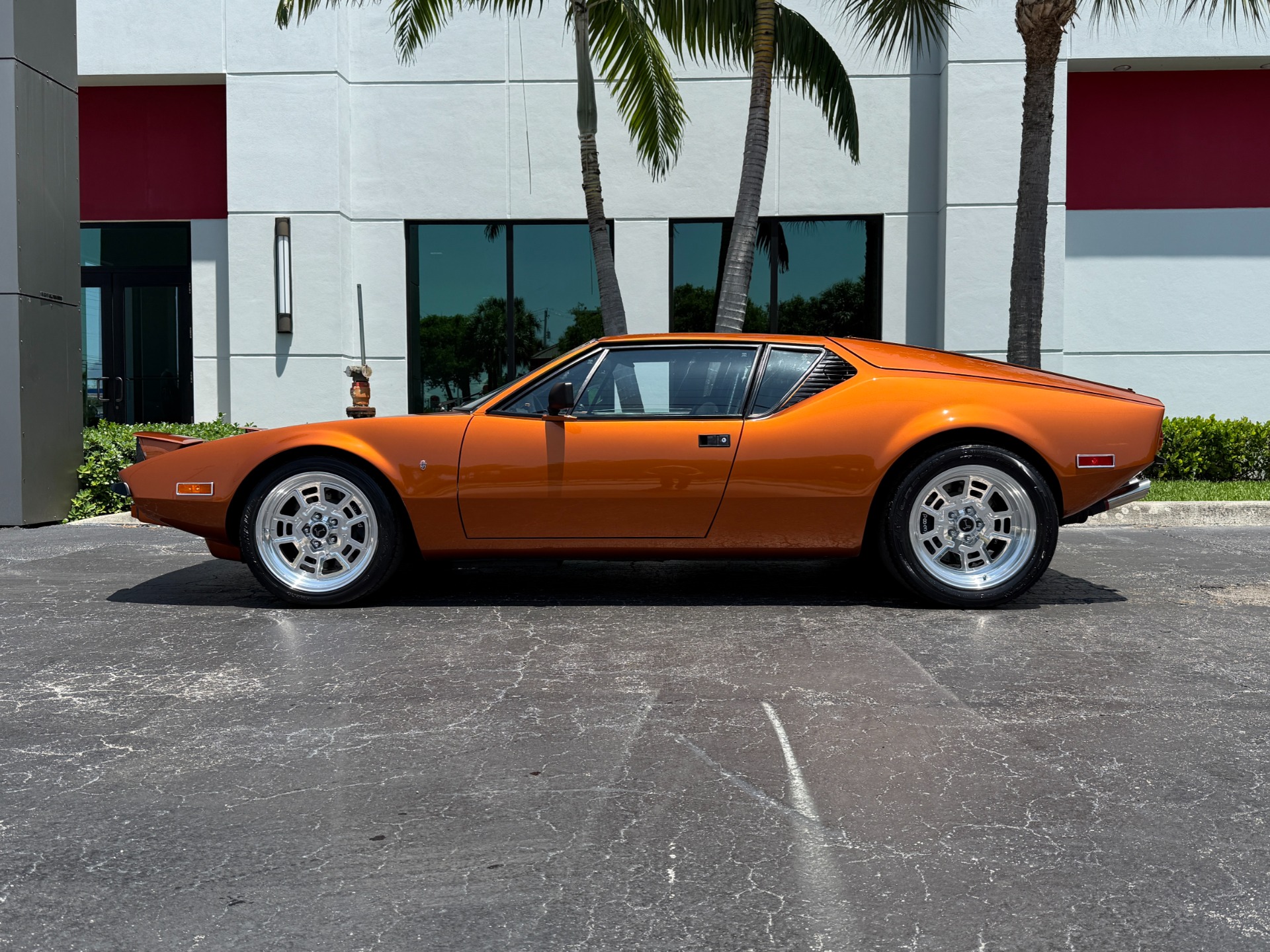 Used-1974-DeTomaso-Pantera