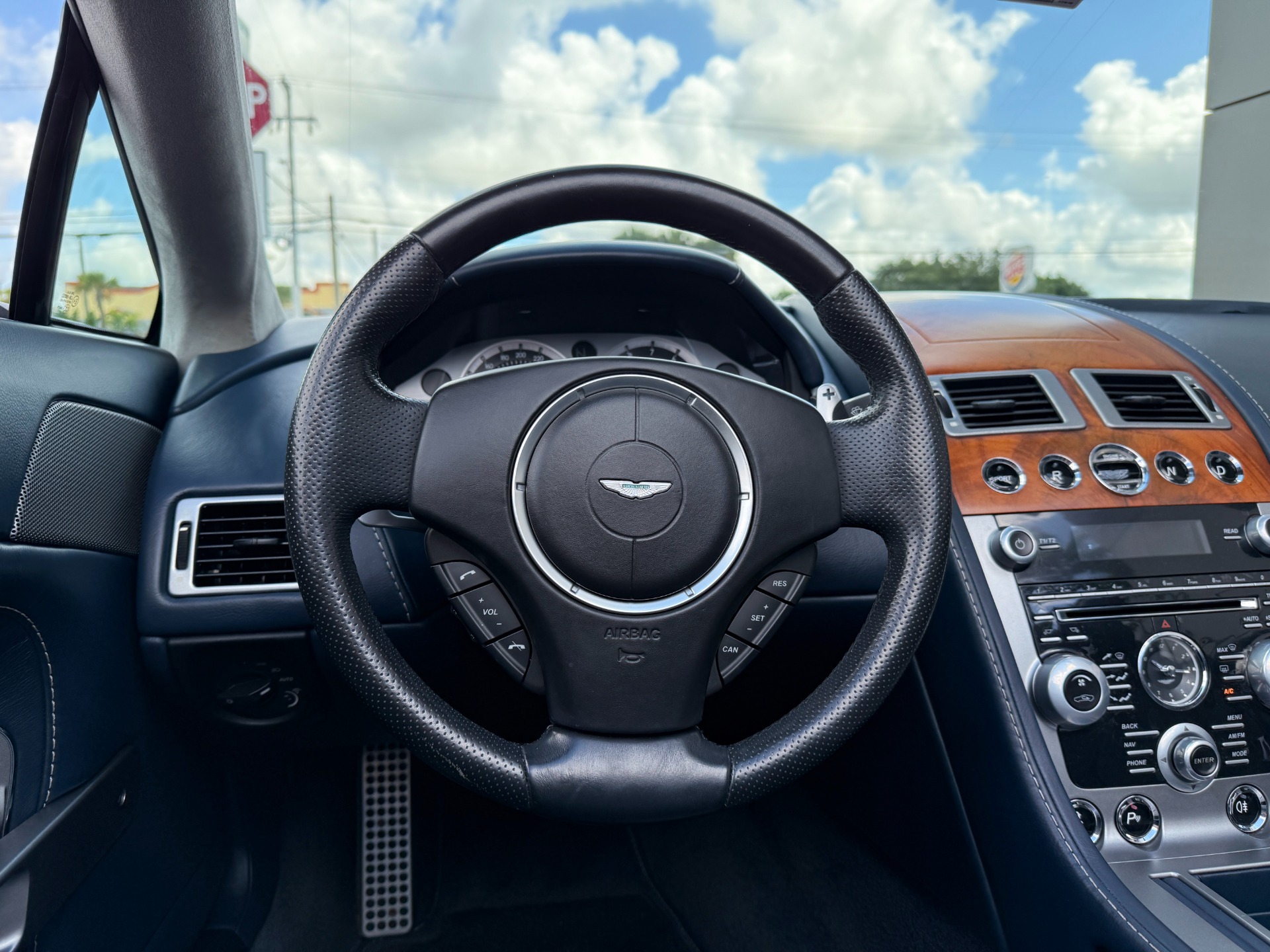 Used-2014-Aston-Martin-V8-Vantage-Roadster