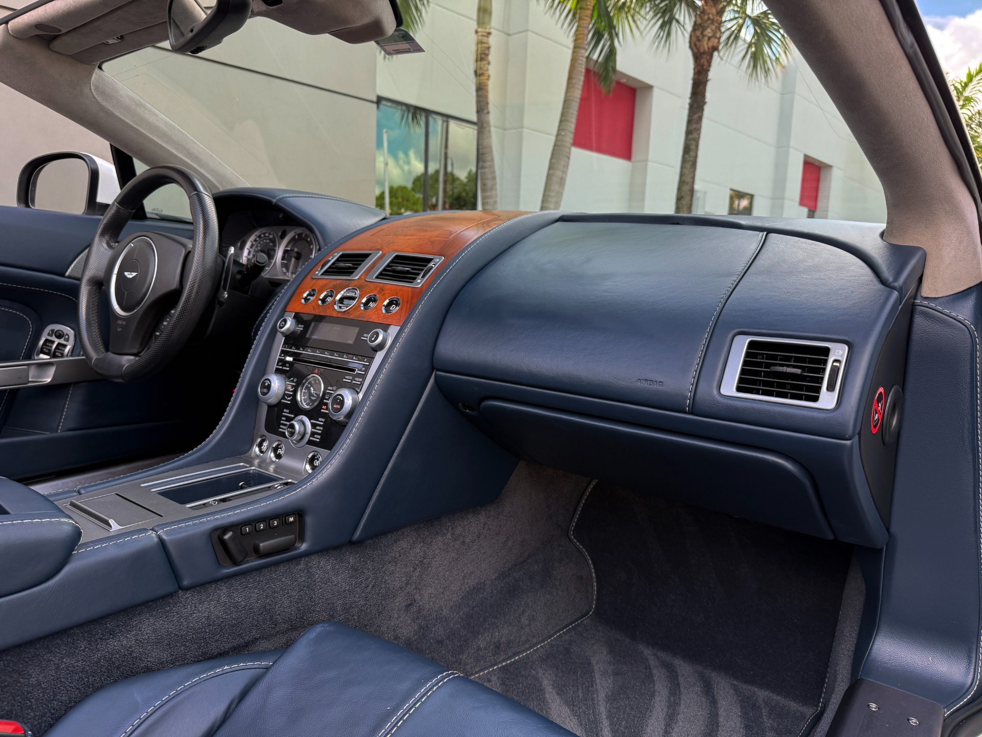 Used-2014-Aston-Martin-V8-Vantage-Roadster
