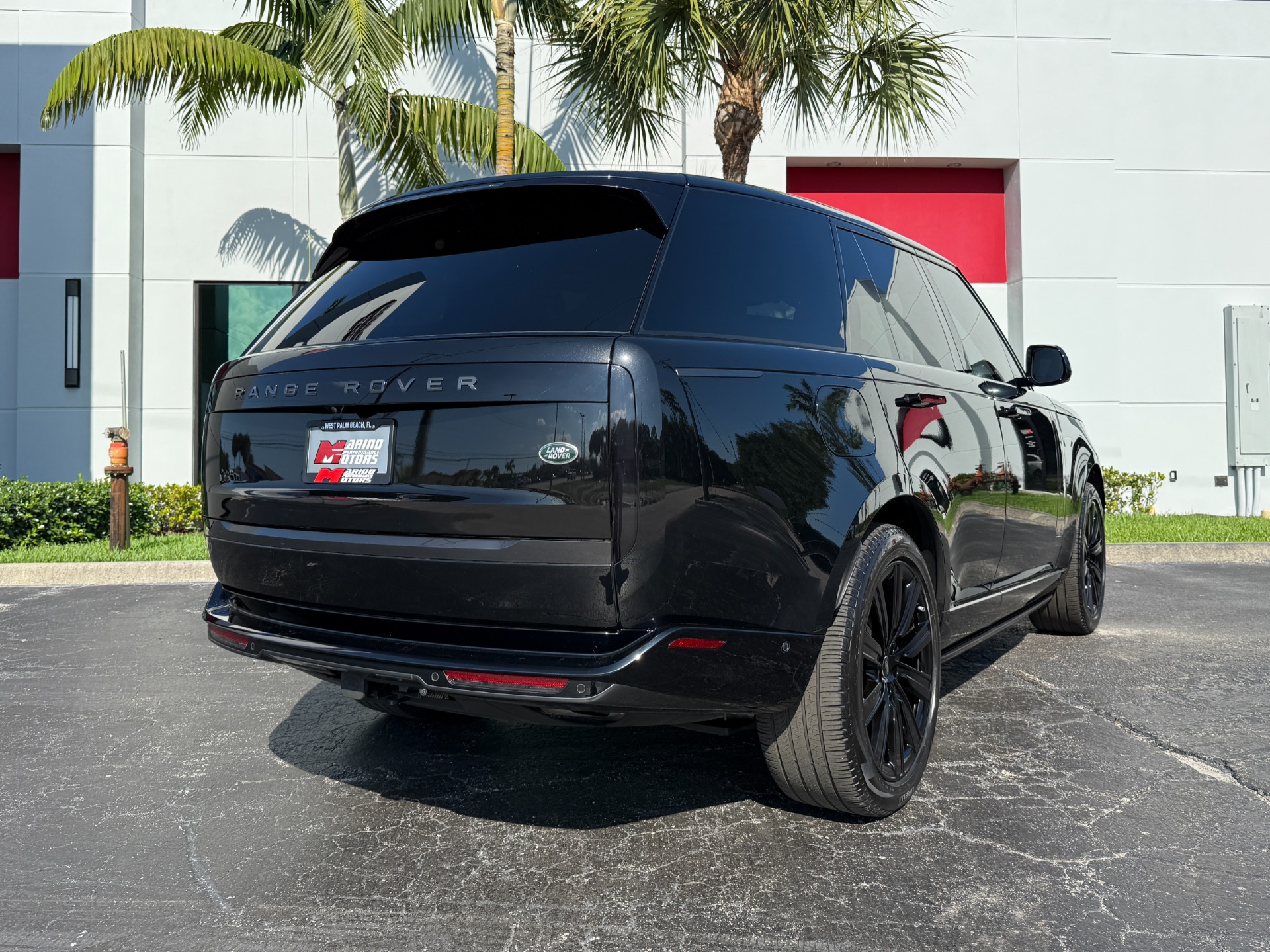 Used-2023-Land-Rover-Range-Rover-P400-SE