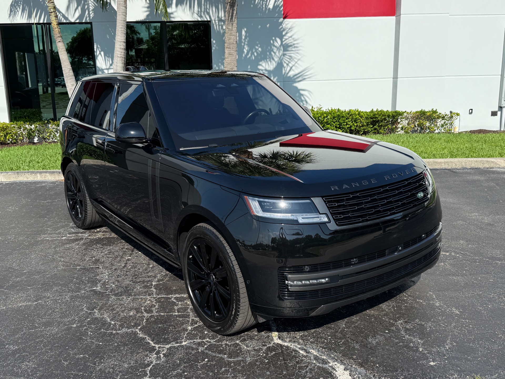 Used-2023-Land-Rover-Range-Rover-P400-SE