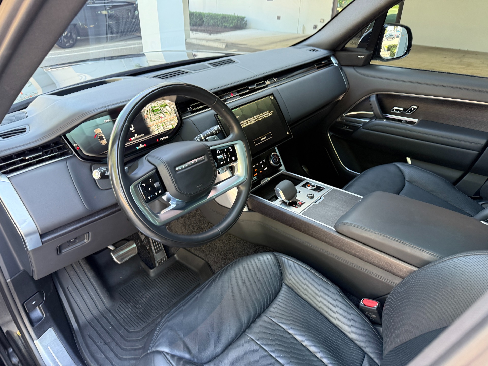 Used-2023-Land-Rover-Range-Rover-P400-SE
