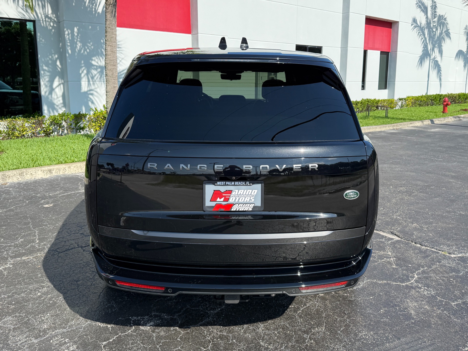 Used-2023-Land-Rover-Range-Rover-P400-SE