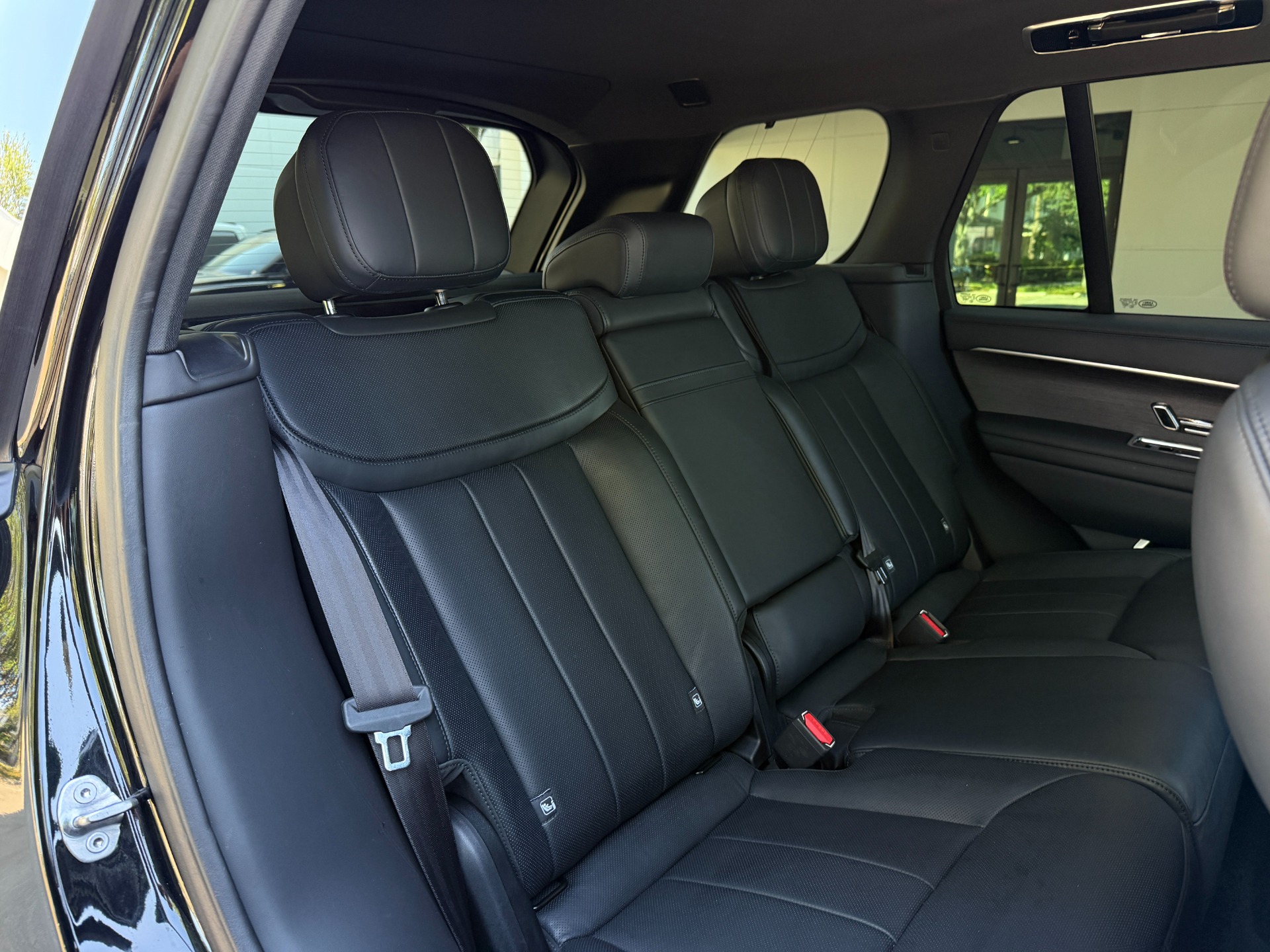 Used-2023-Land-Rover-Range-Rover-P400-SE