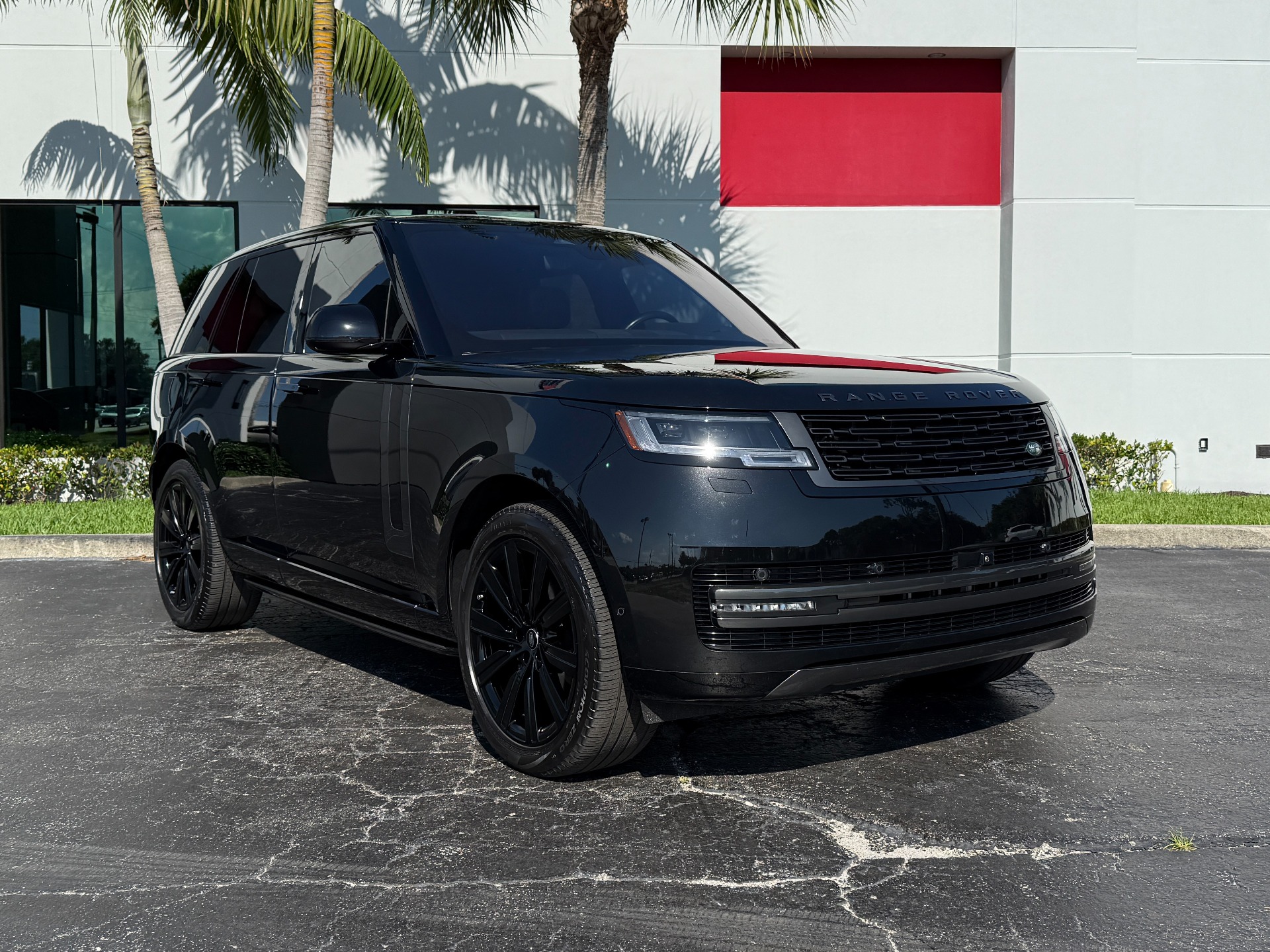 Used-2023-Land-Rover-Range-Rover-P400-SE