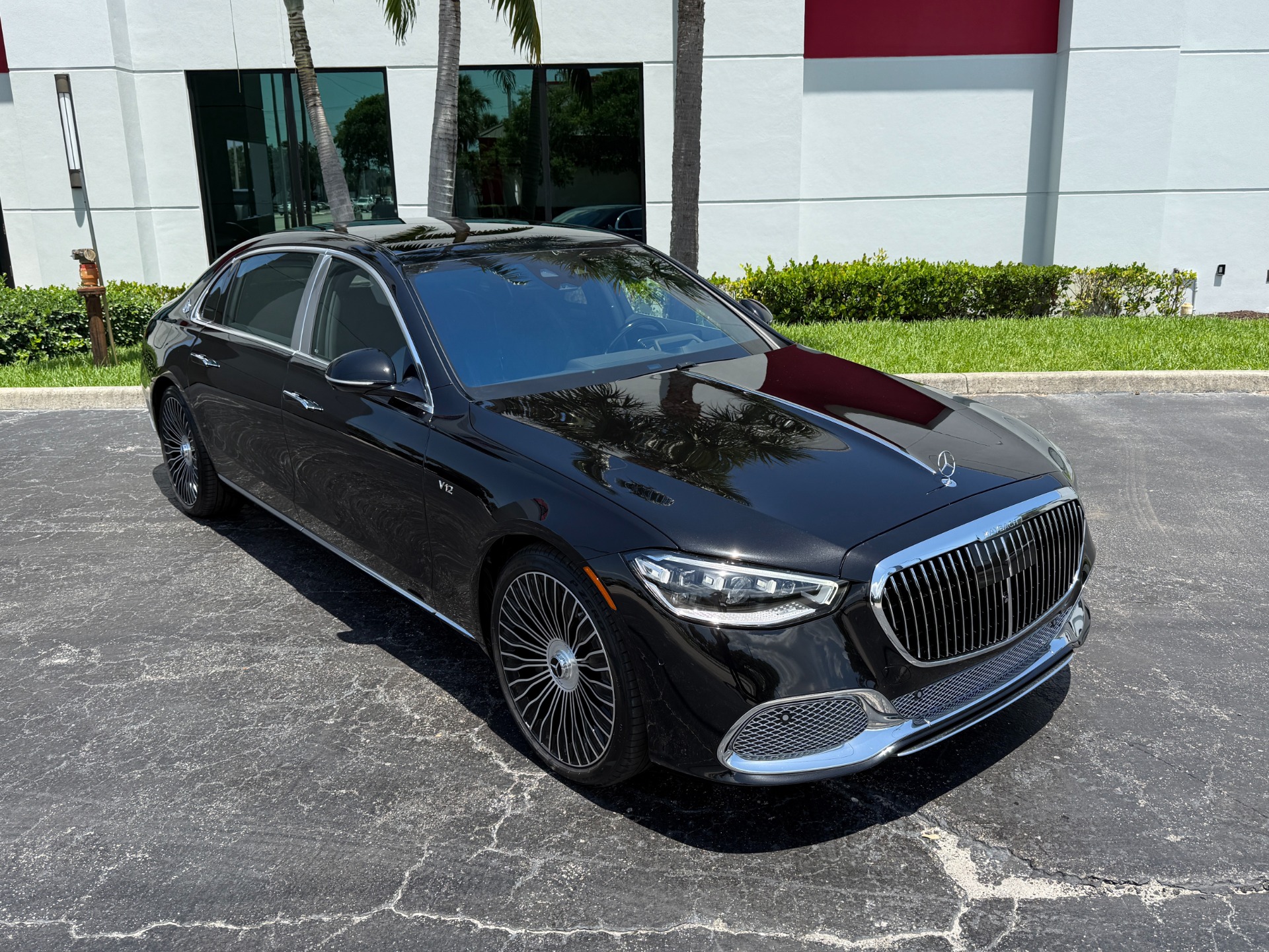 Used-2024-Mercedes-Benz-S-Class-Mercedes-Maybach-S-680-4MATIC