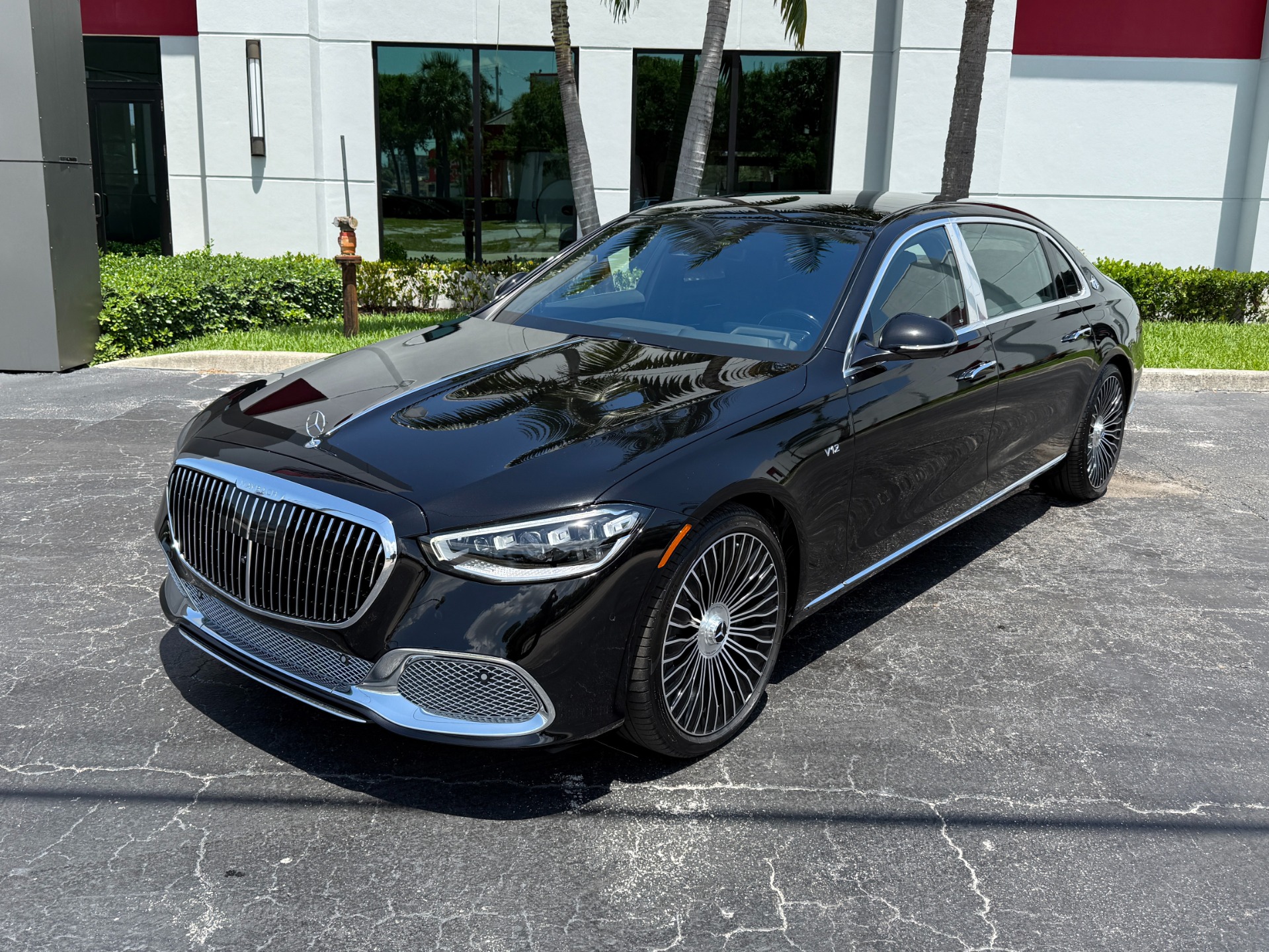 Used-2024-Mercedes-Benz-S-Class-Mercedes-Maybach-S-680-4MATIC