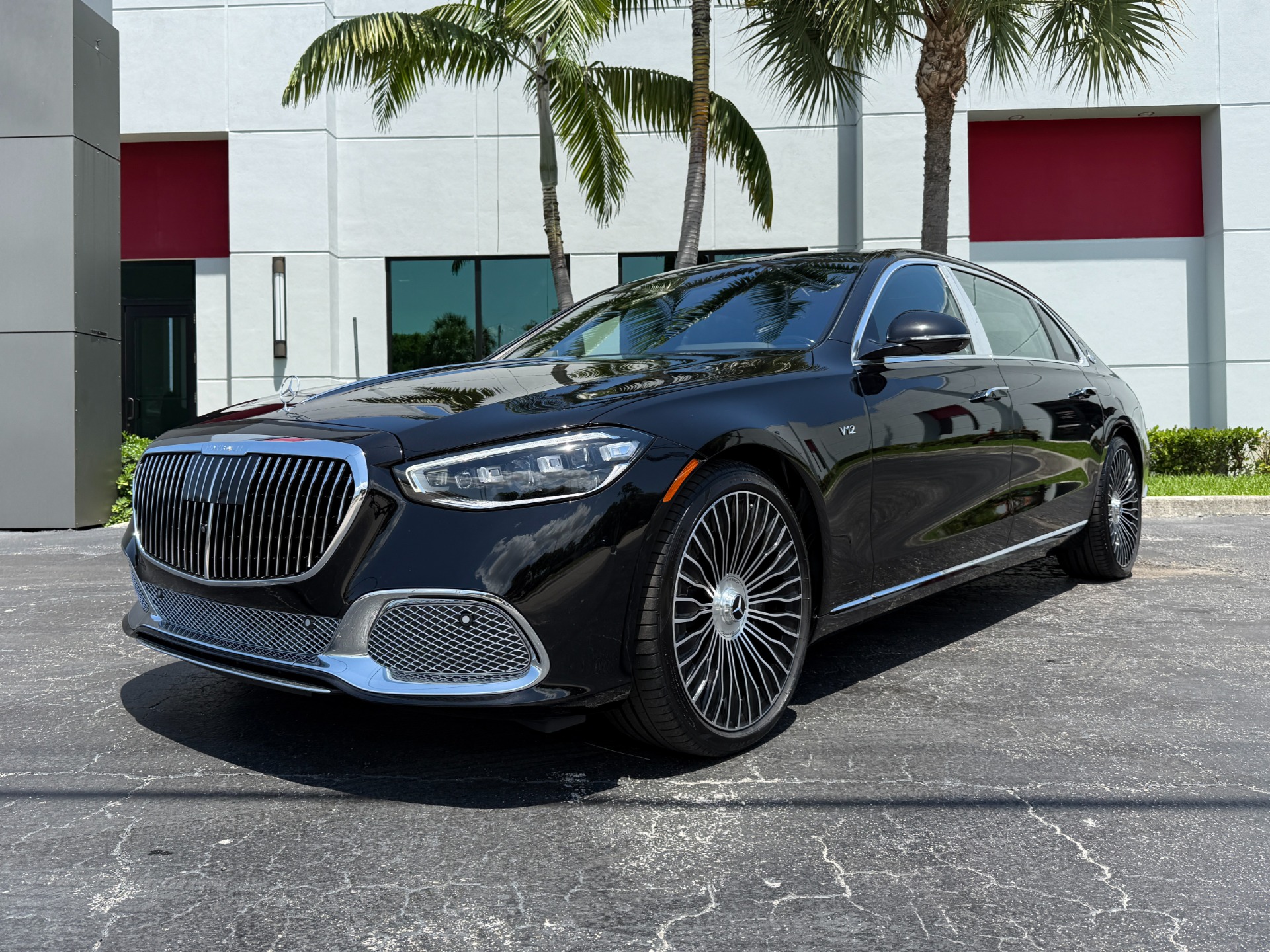 Used-2024-Mercedes-Benz-S-Class-Mercedes-Maybach-S-680-4MATIC