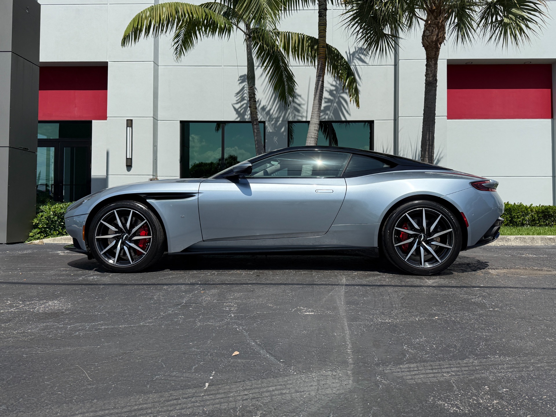 Used-2018-Aston-Martin-DB11-V12