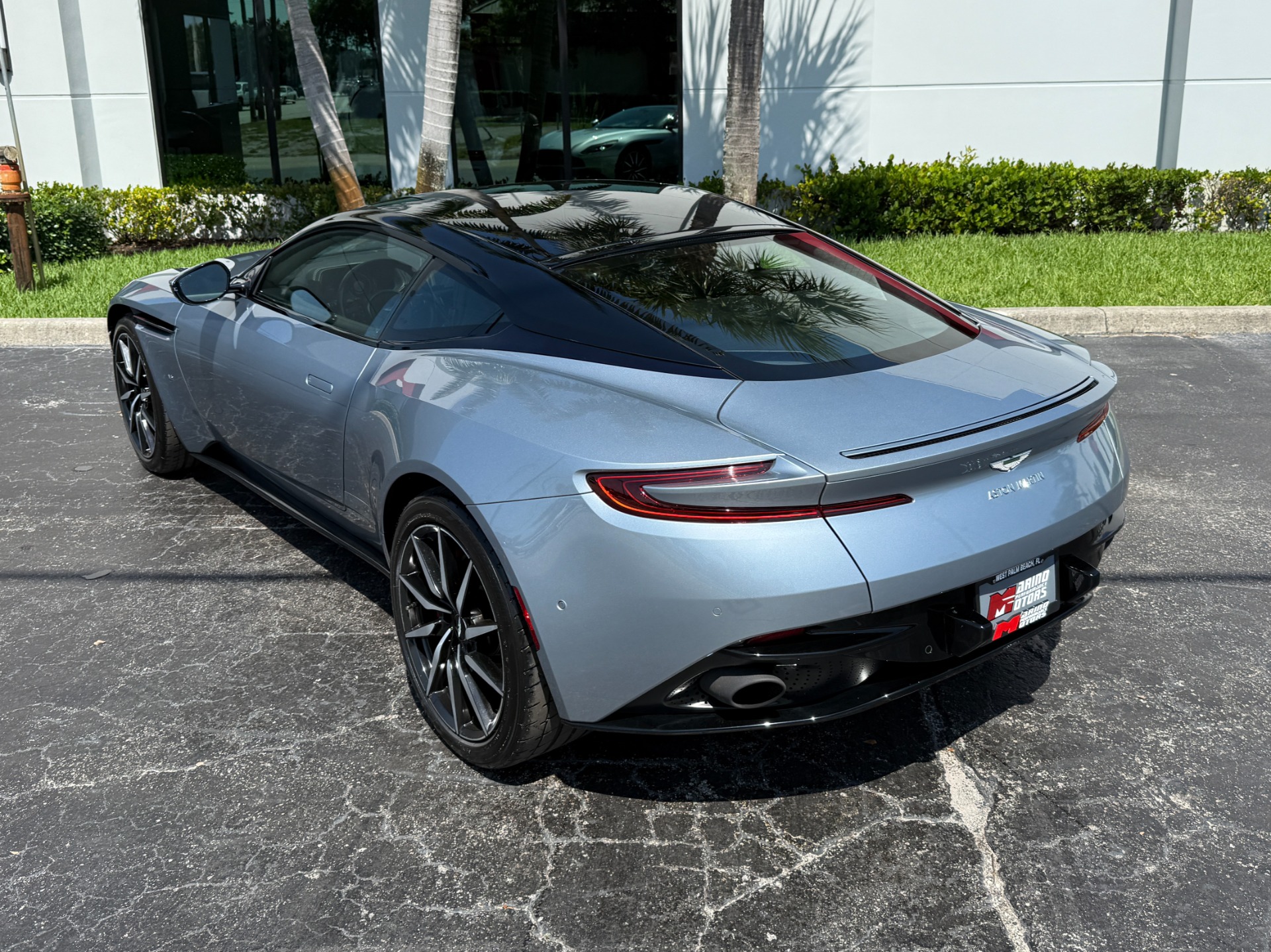 Used-2018-Aston-Martin-DB11-V12