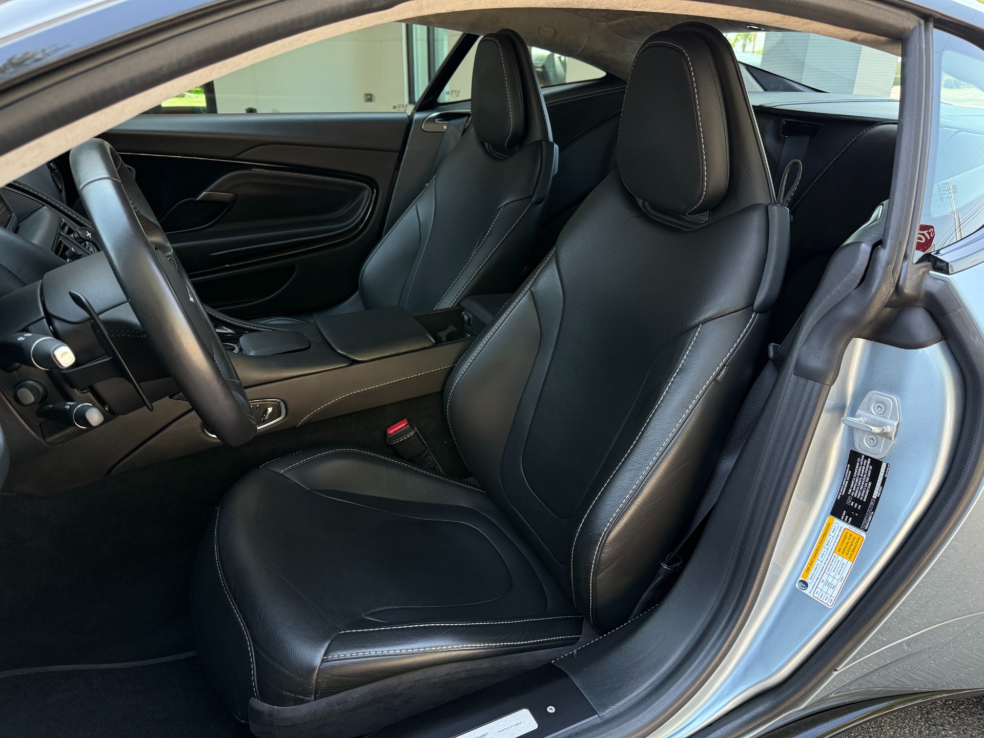 Used-2018-Aston-Martin-DB11-V12