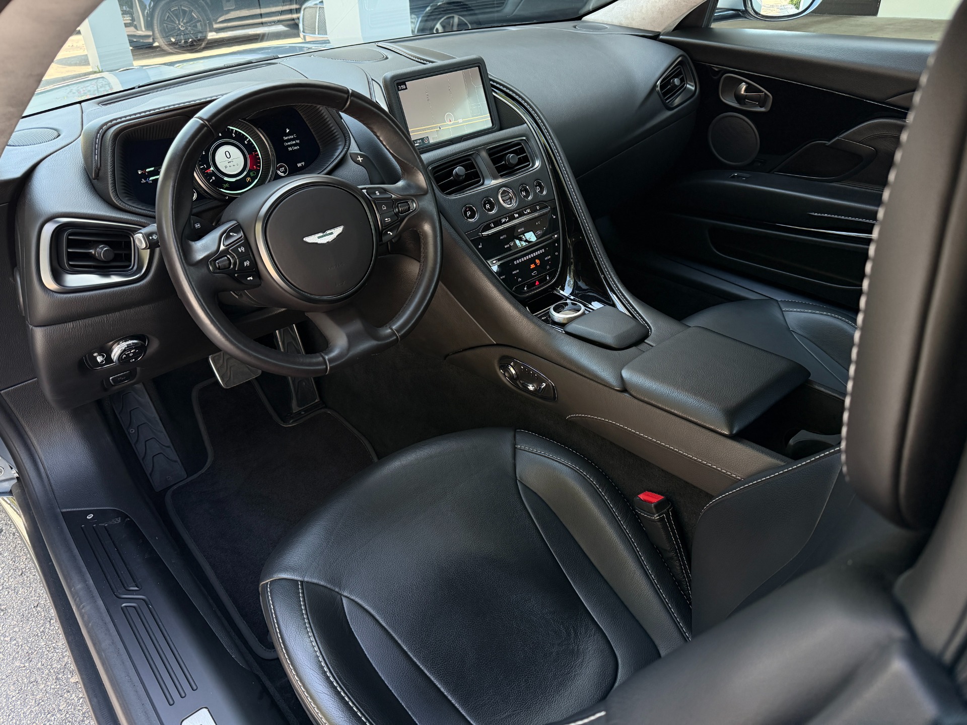 Used-2018-Aston-Martin-DB11-V12